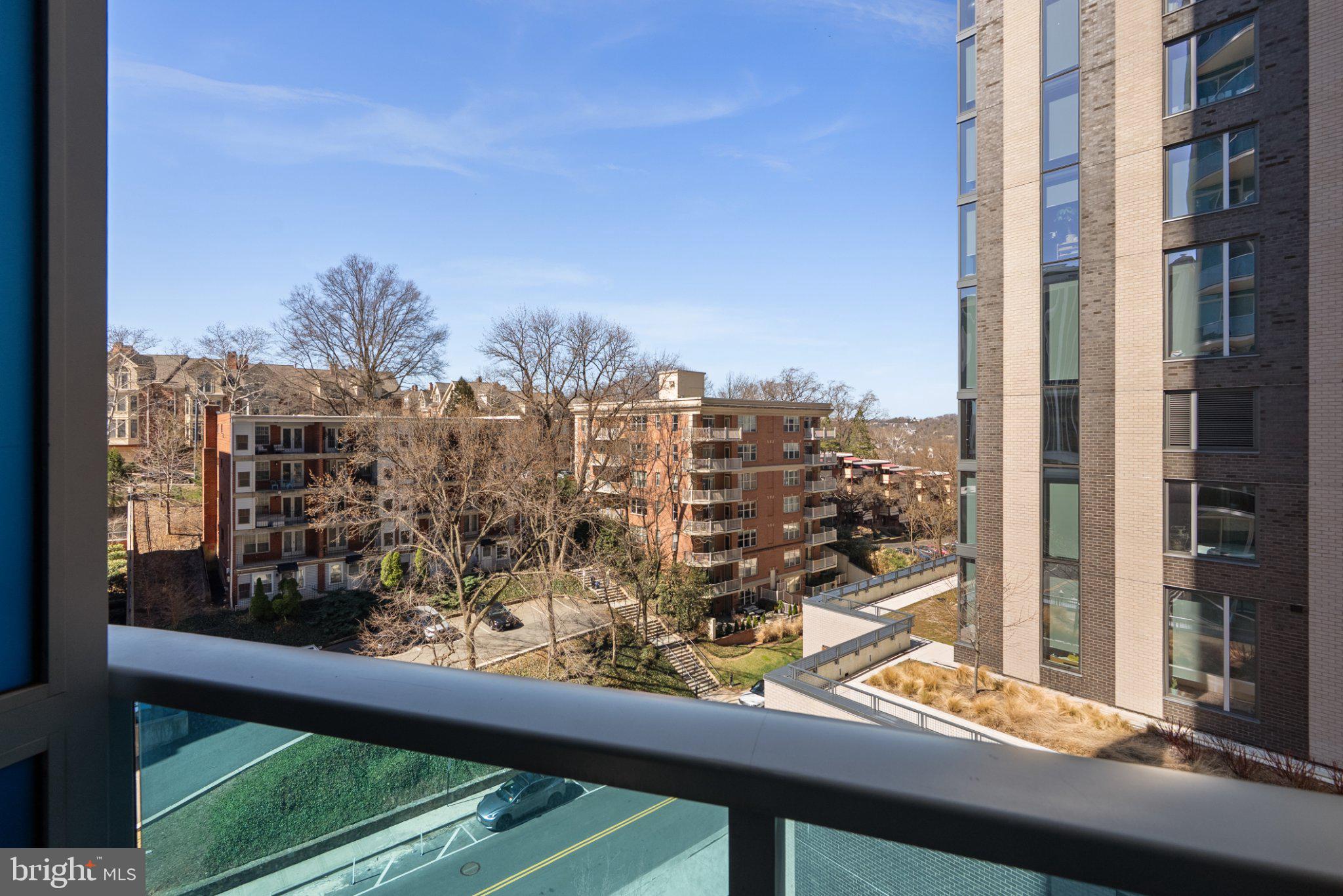 ROSSLYN - Residential