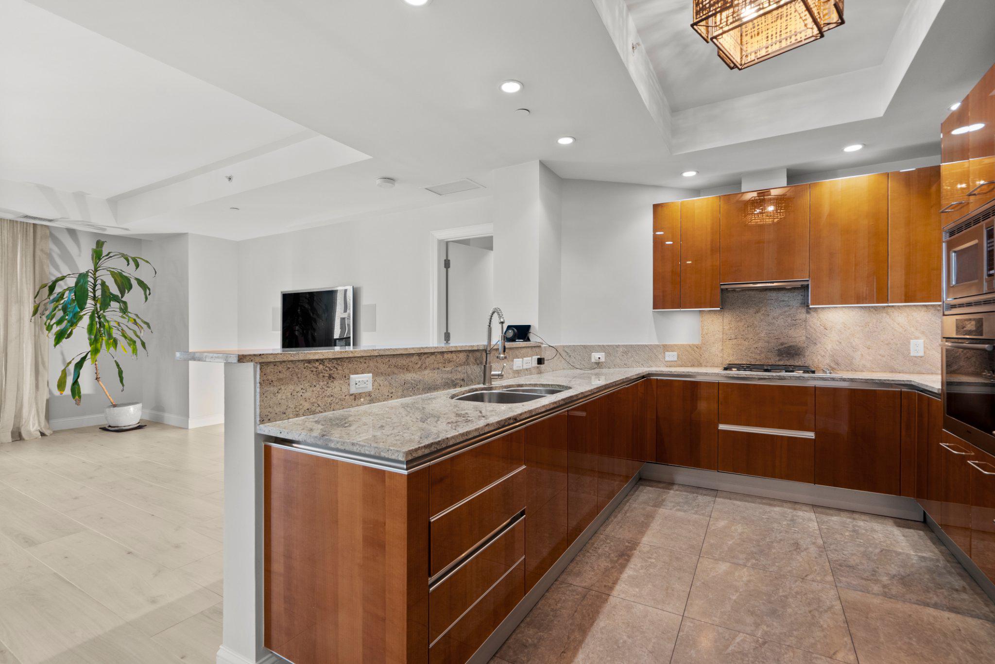 ROSSLYN - Residential