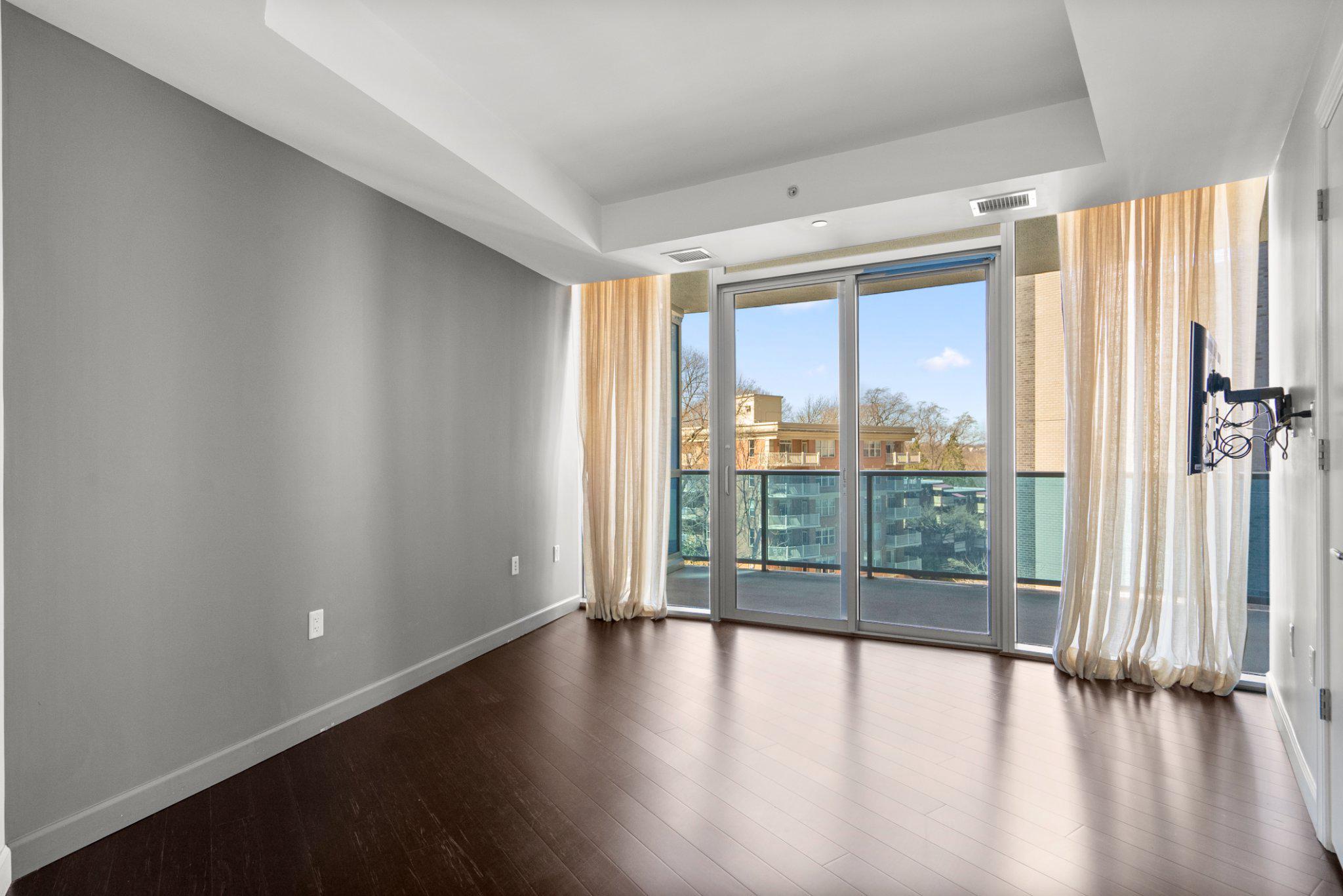 ROSSLYN - Residential