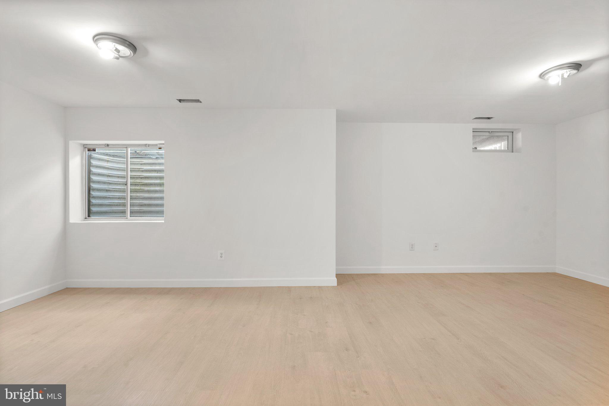 SEVEN OAKS - Residential