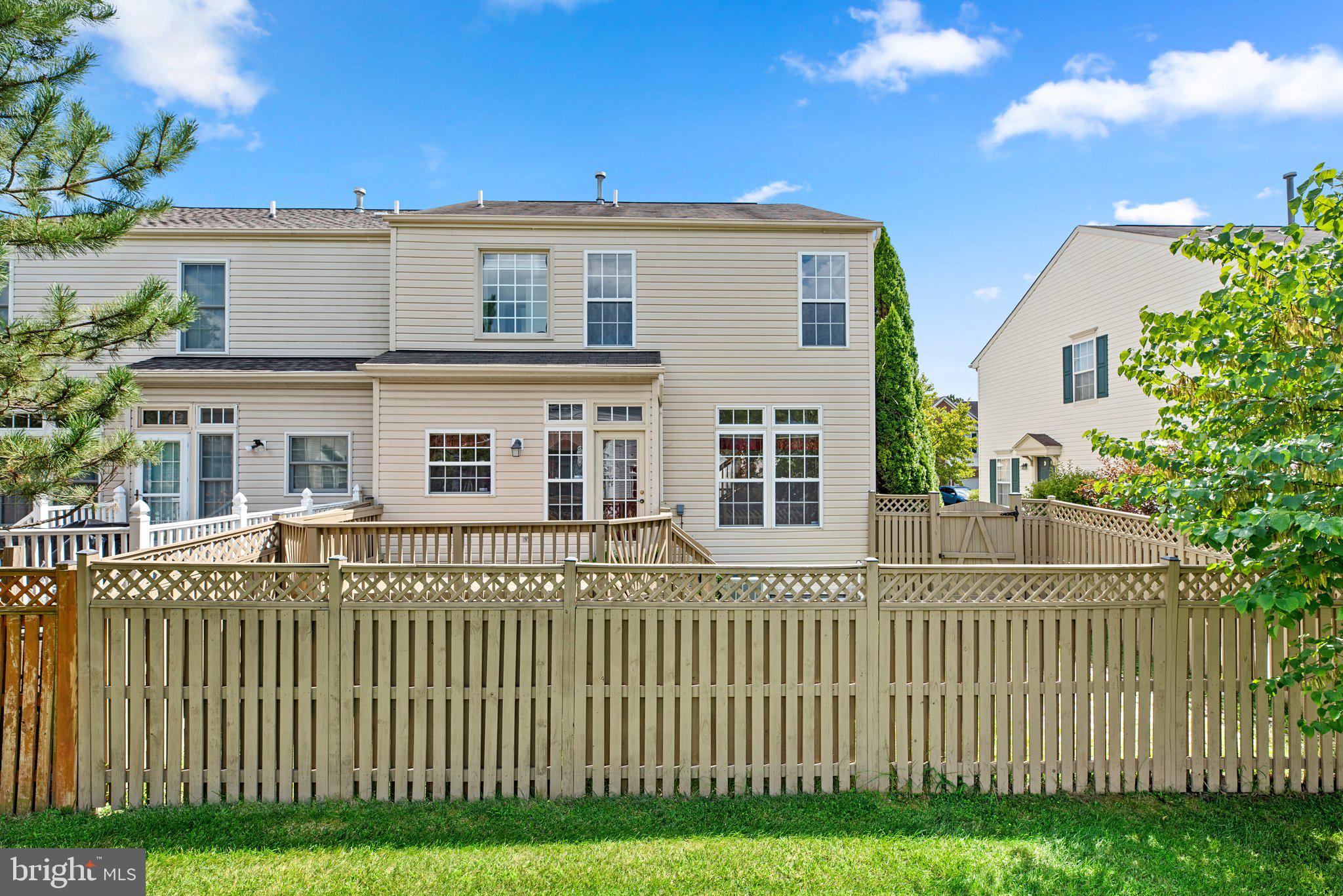 SEVEN OAKS - Residential