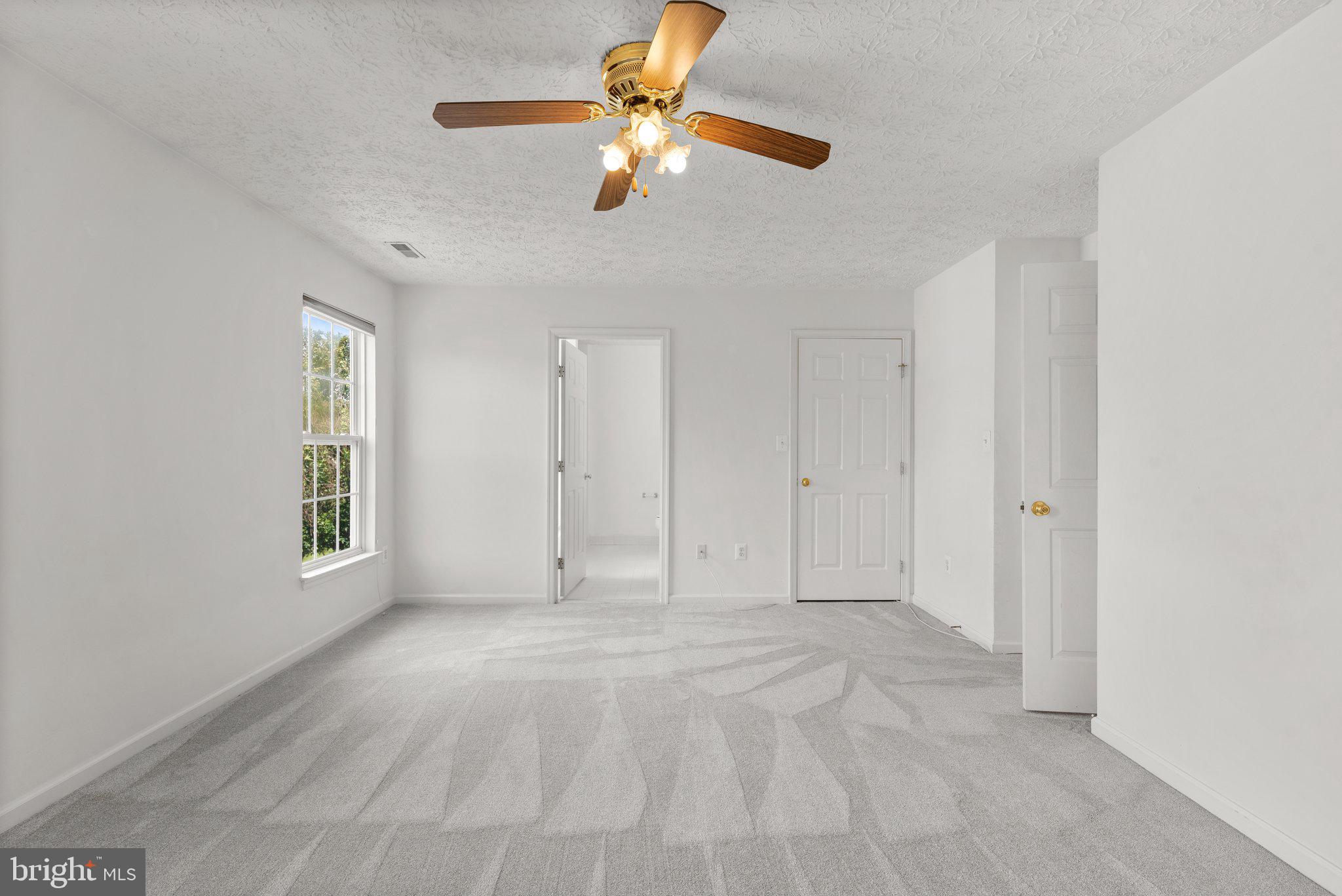 SEVEN OAKS - Residential