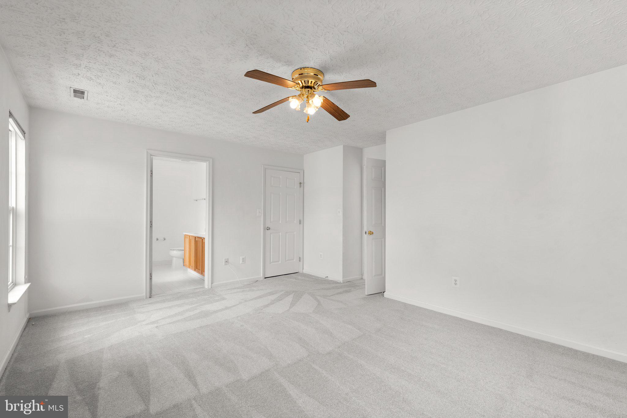 SEVEN OAKS - Residential