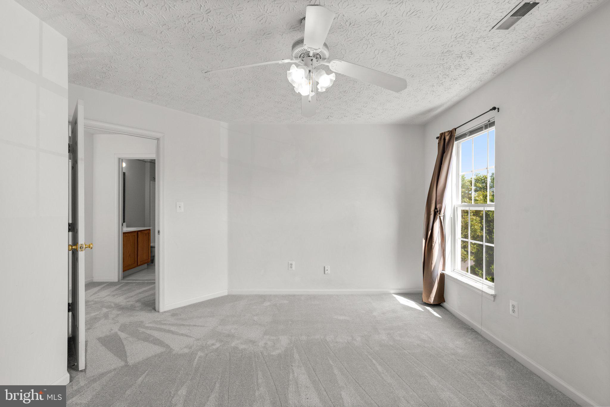 SEVEN OAKS - Residential