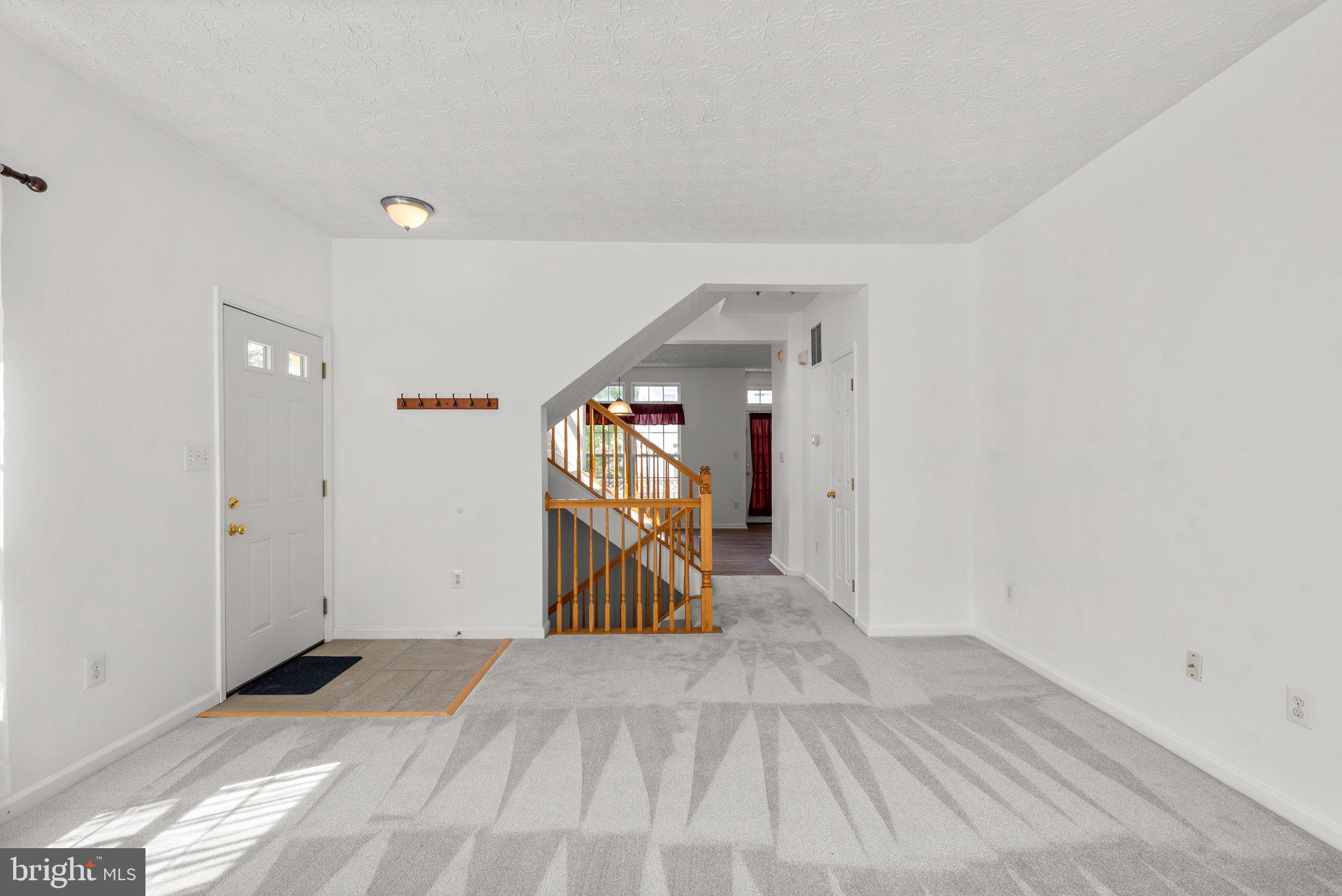 SEVEN OAKS - Residential