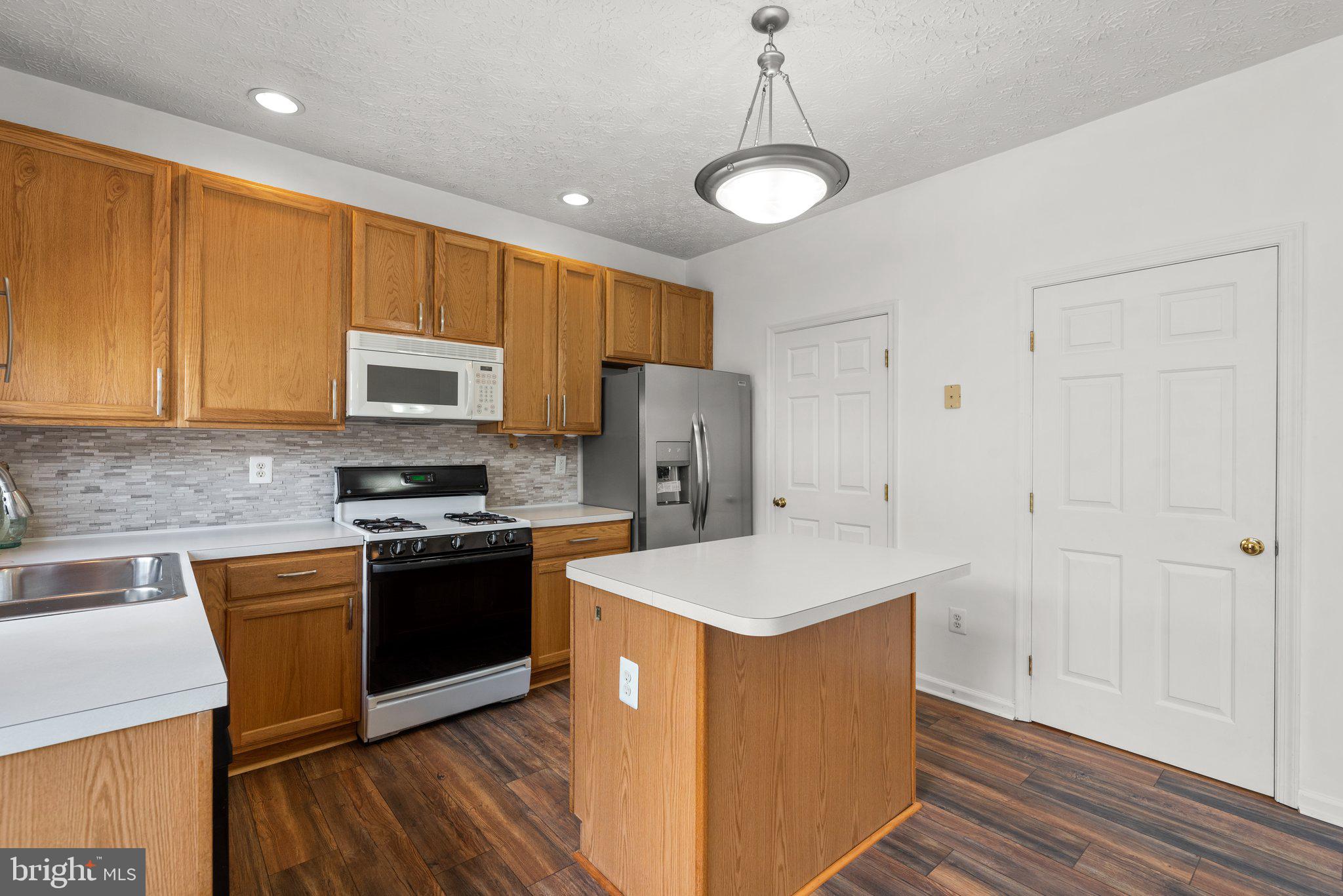 SEVEN OAKS - Residential