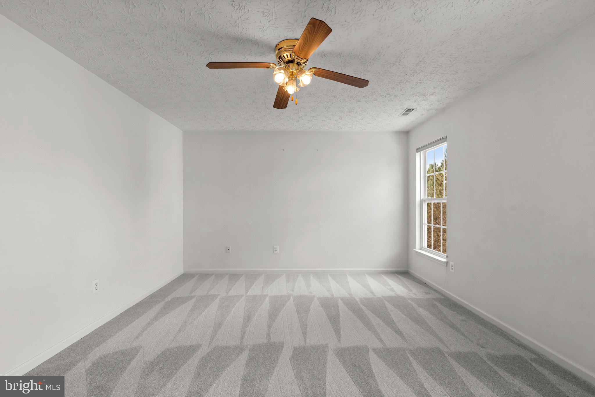 SEVEN OAKS - Residential