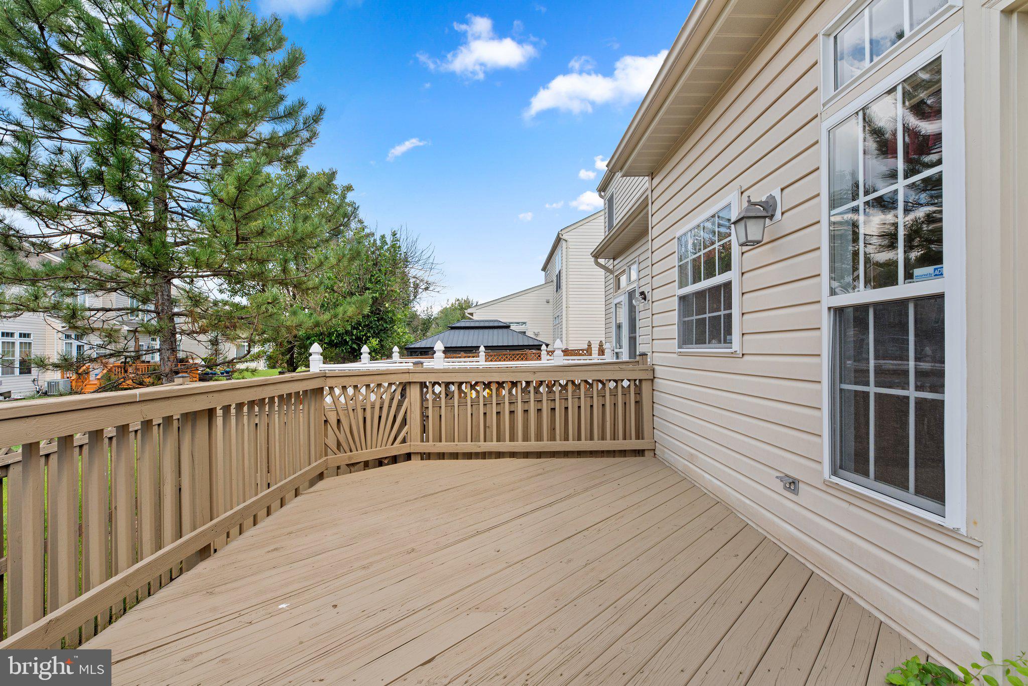 SEVEN OAKS - Residential