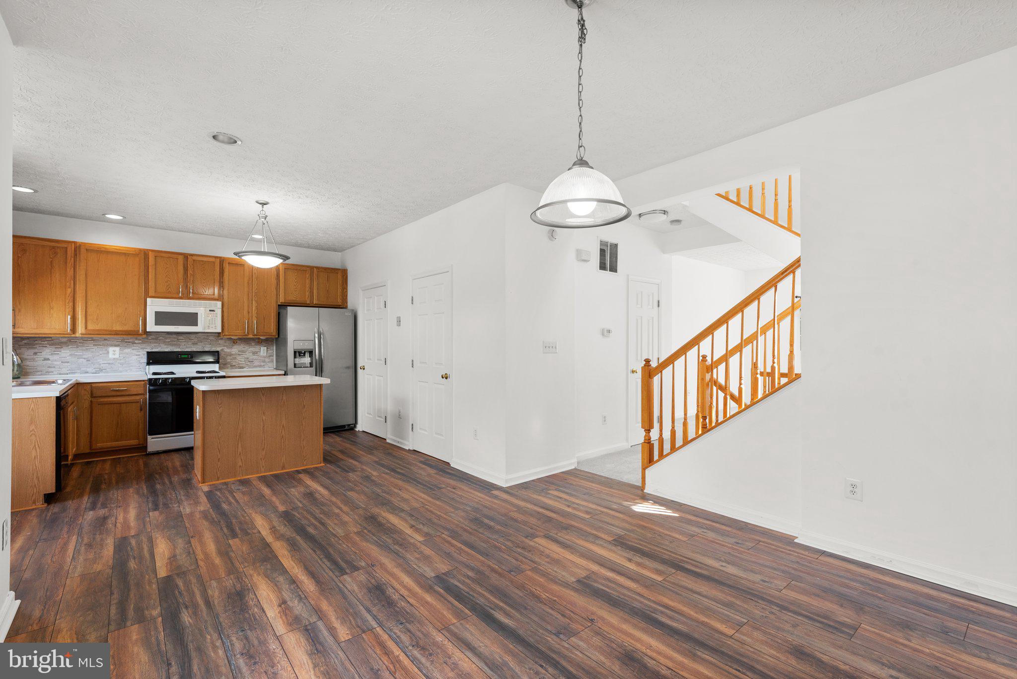 SEVEN OAKS - Residential