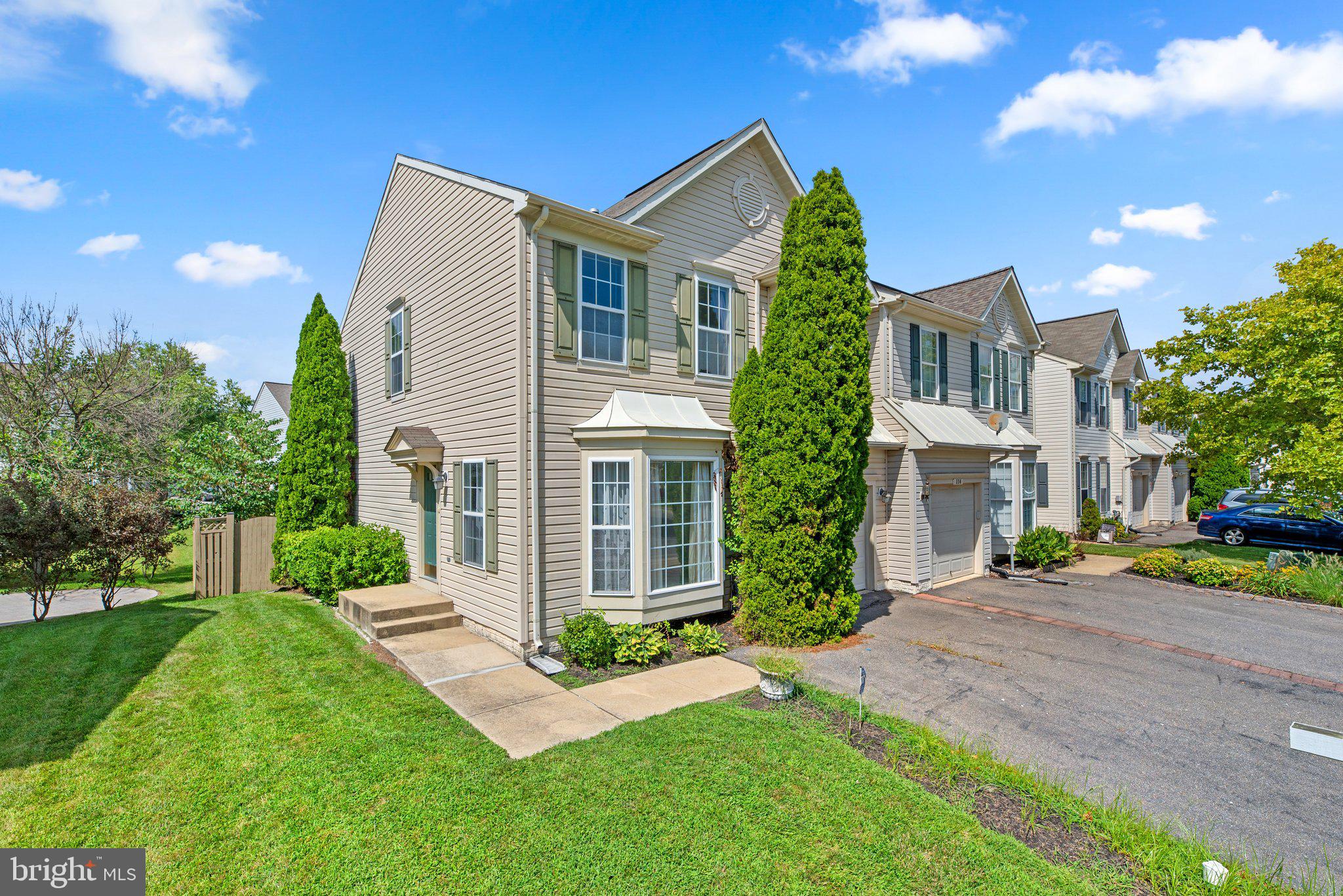 SEVEN OAKS - Residential