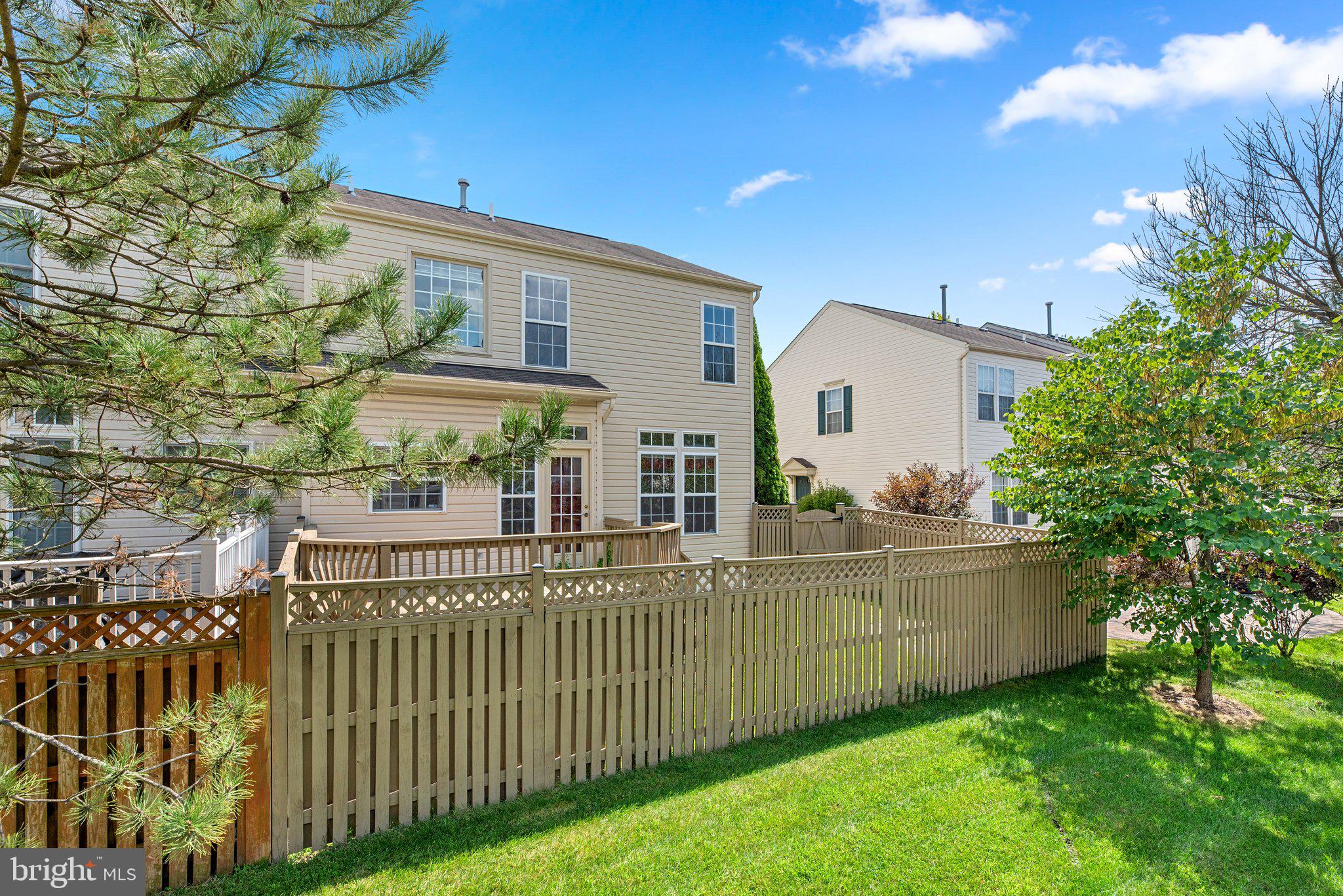 SEVEN OAKS - Residential