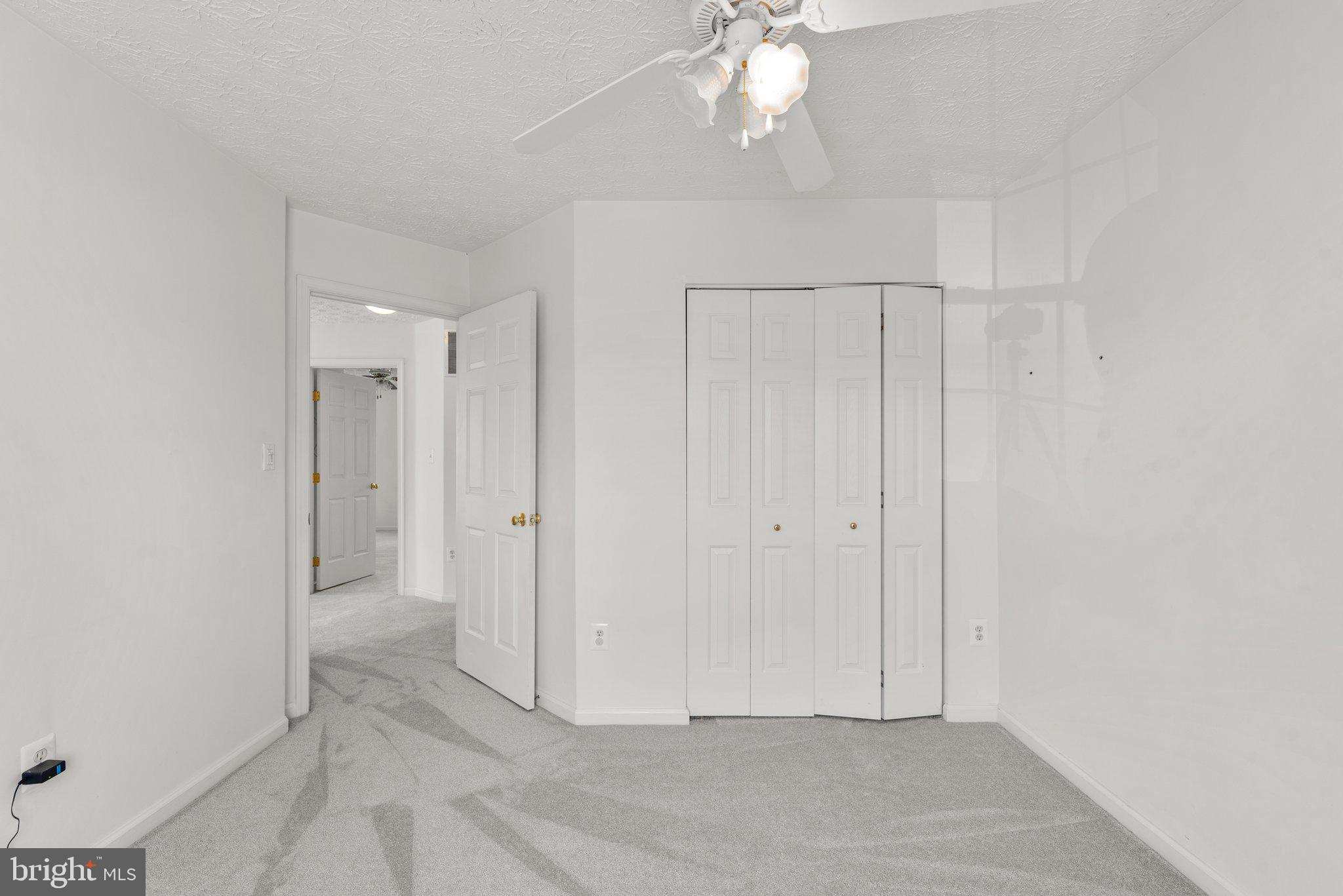 SEVEN OAKS - Residential