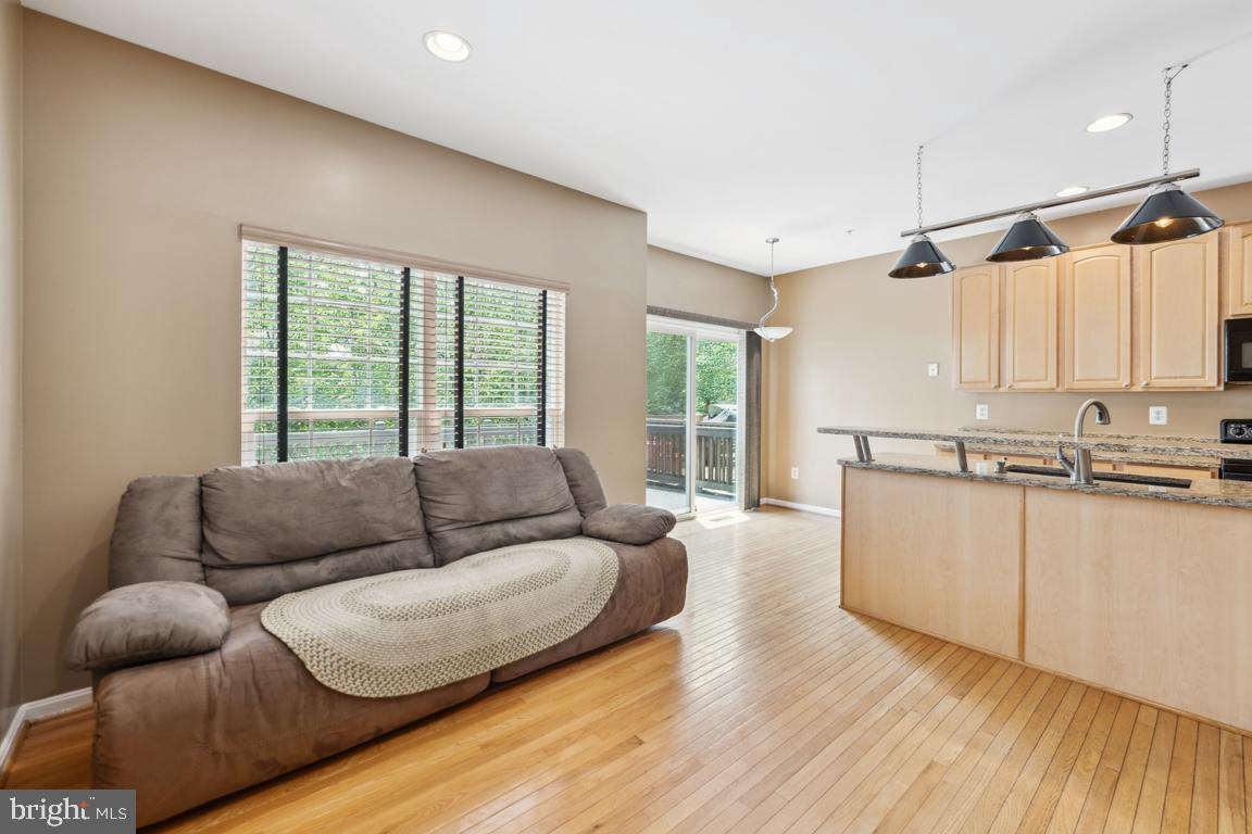 RUSSETT - Residential