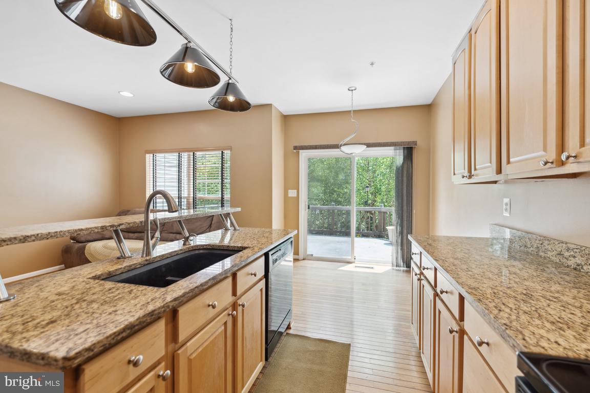 RUSSETT - Residential