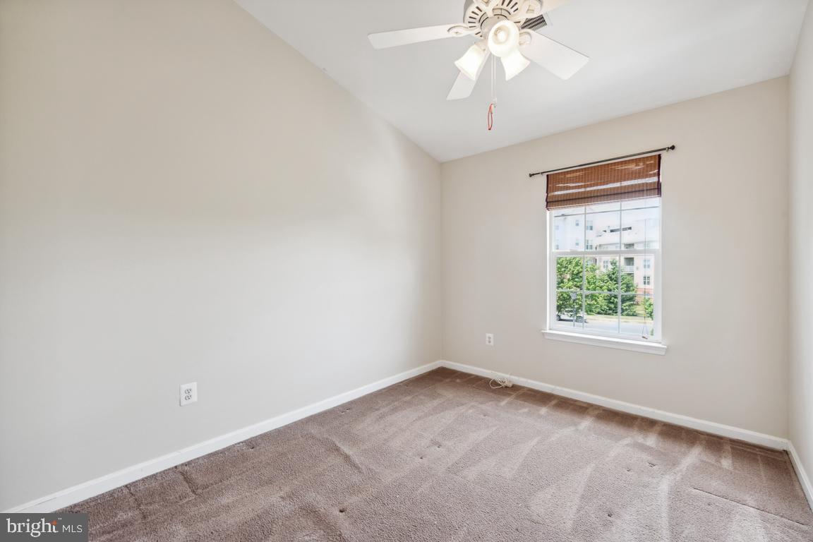 RUSSETT - Residential