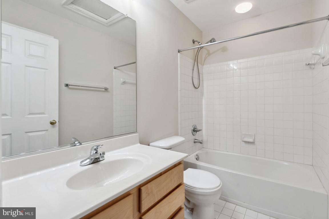 RUSSETT - Residential