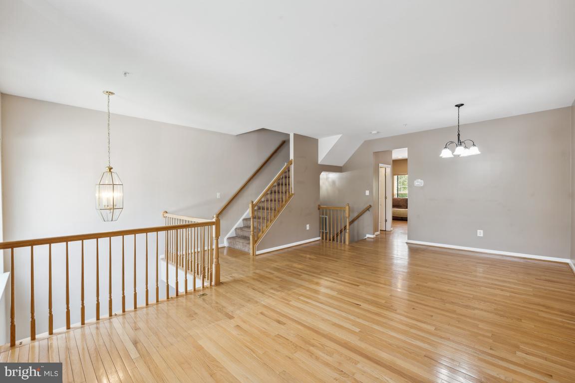 RUSSETT - Residential