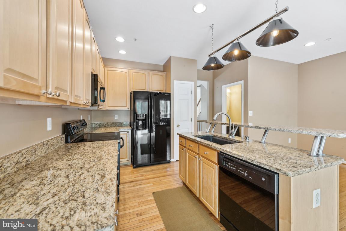 RUSSETT - Residential