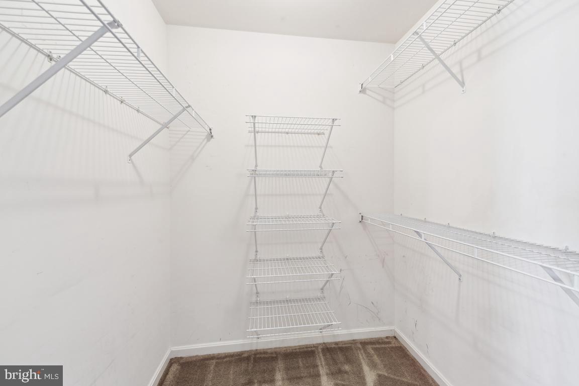 RUSSETT - Residential