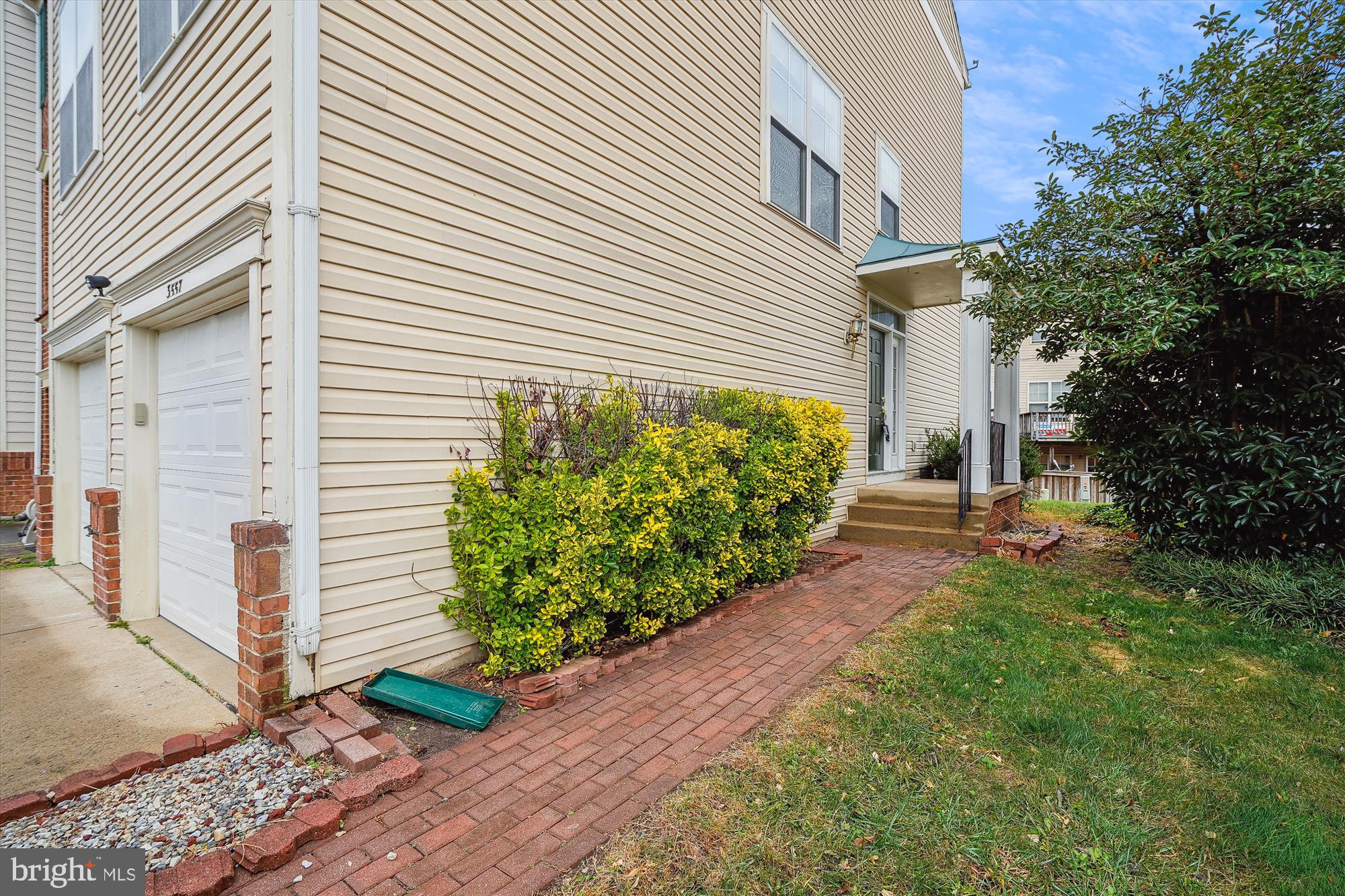 LAKESIDE - Residential