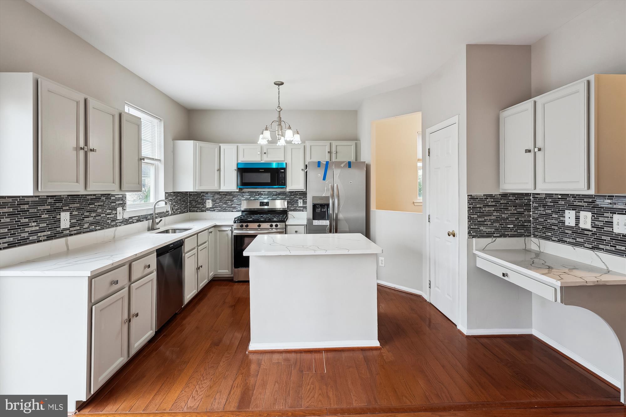 LAKESIDE - Residential