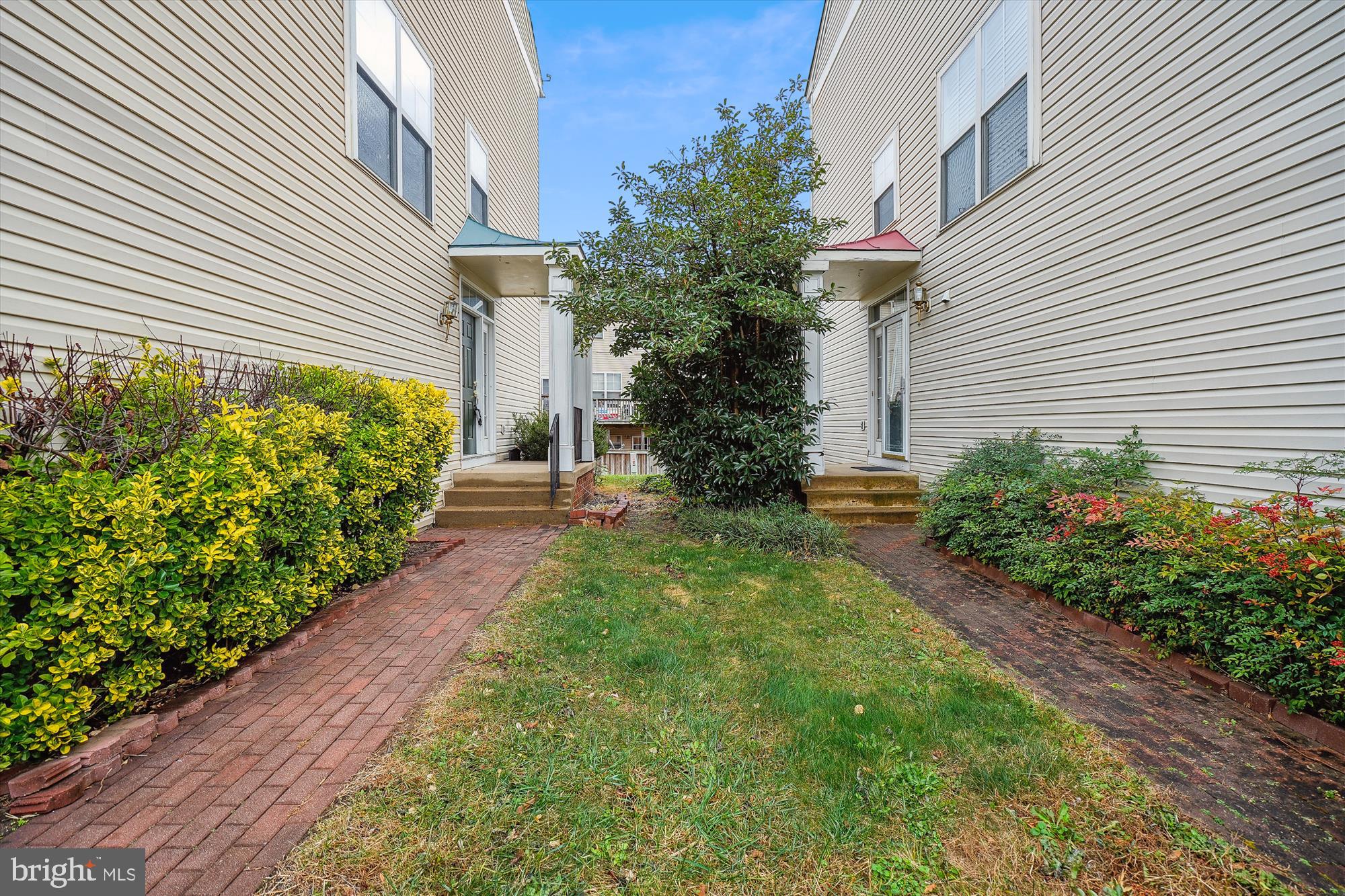 LAKESIDE - Residential