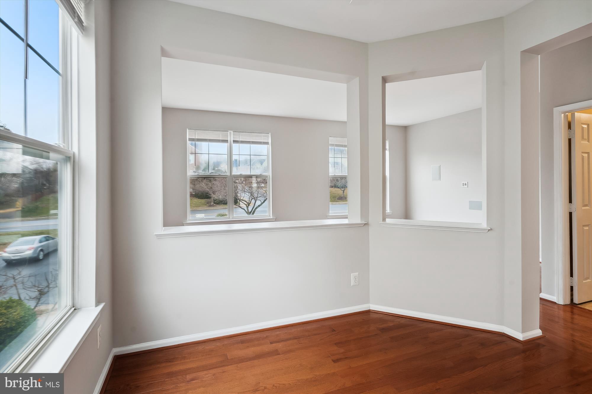 LAKESIDE - Residential