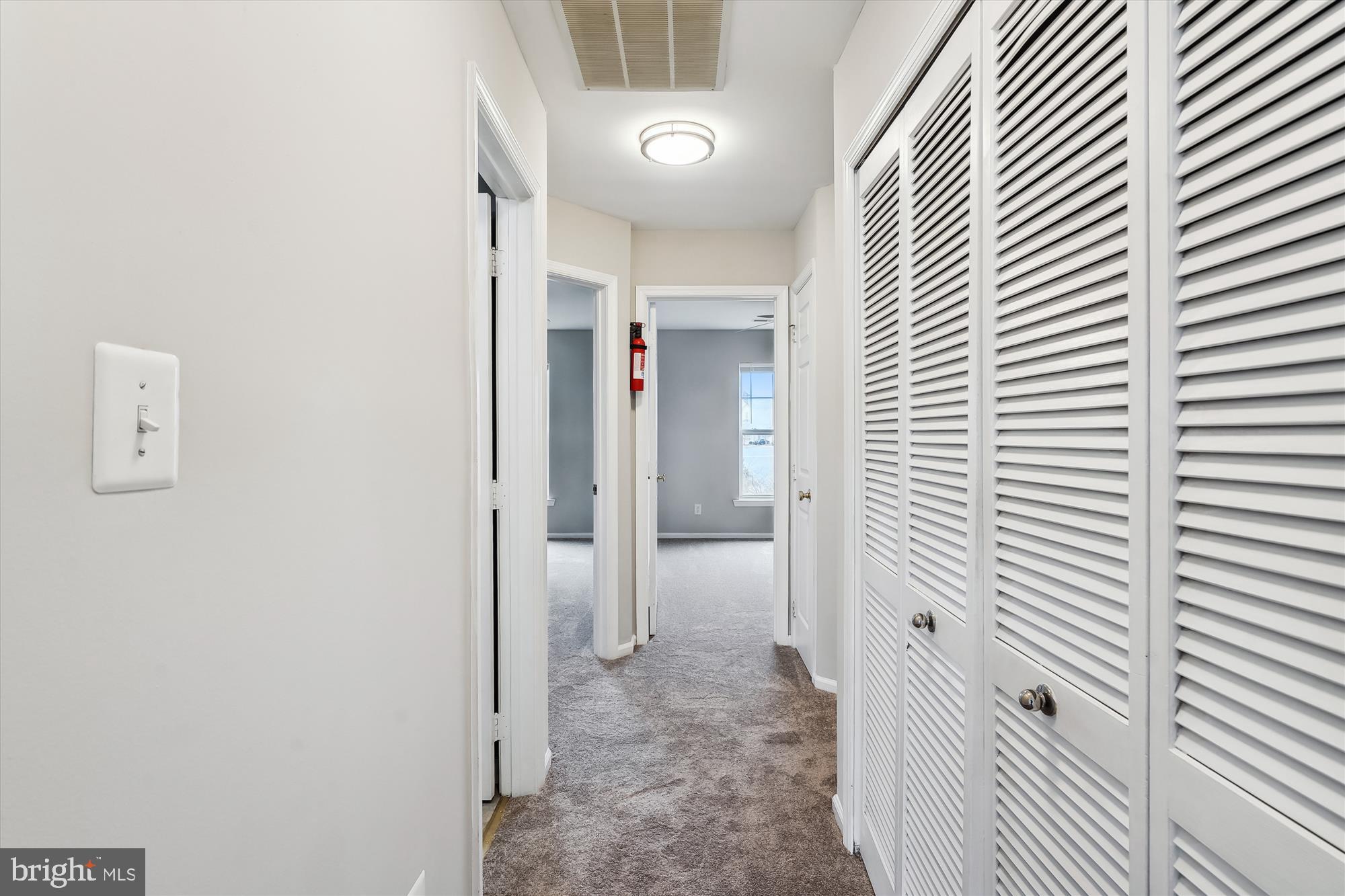 LAKESIDE - Residential