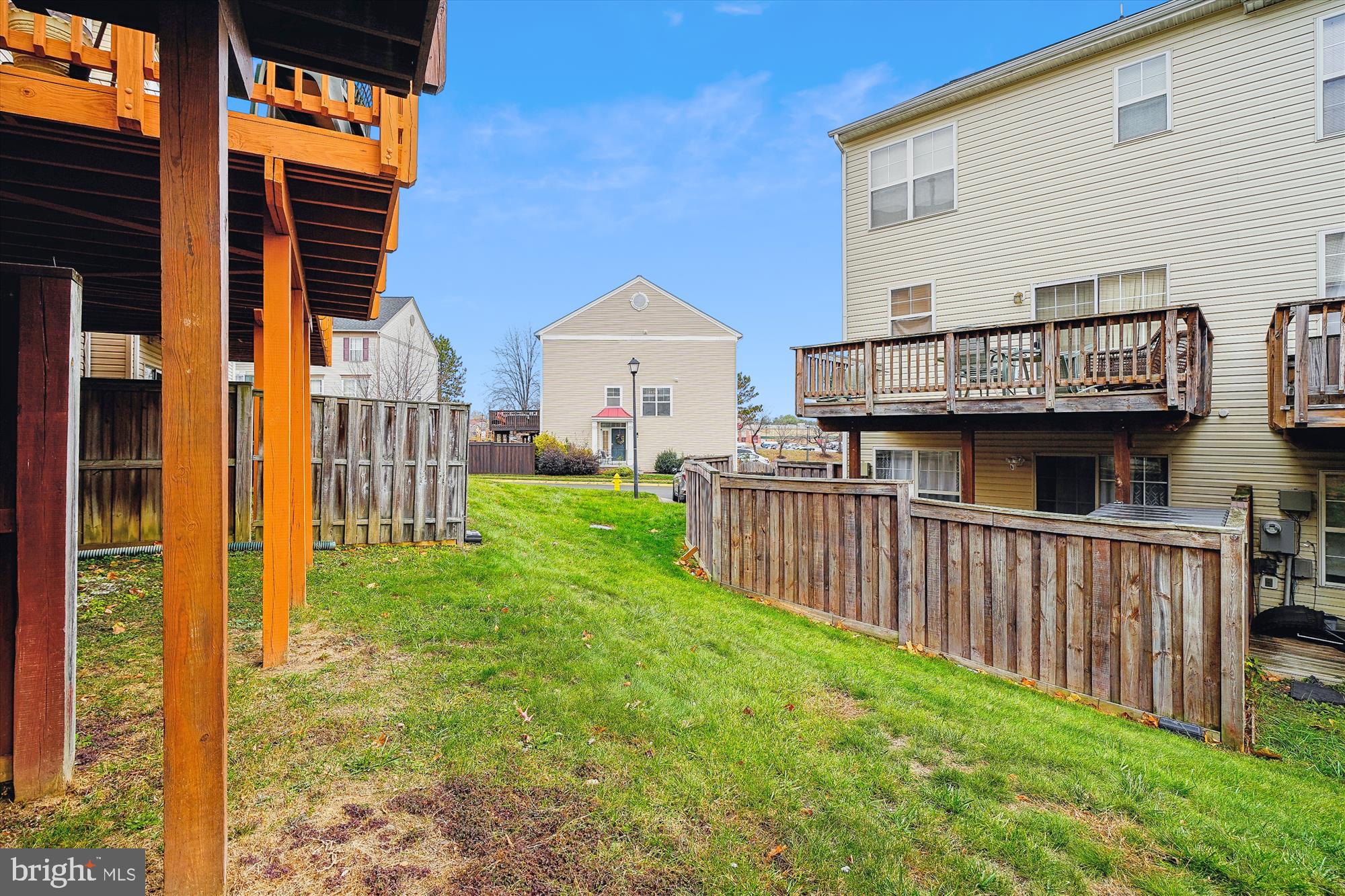 LAKESIDE - Residential