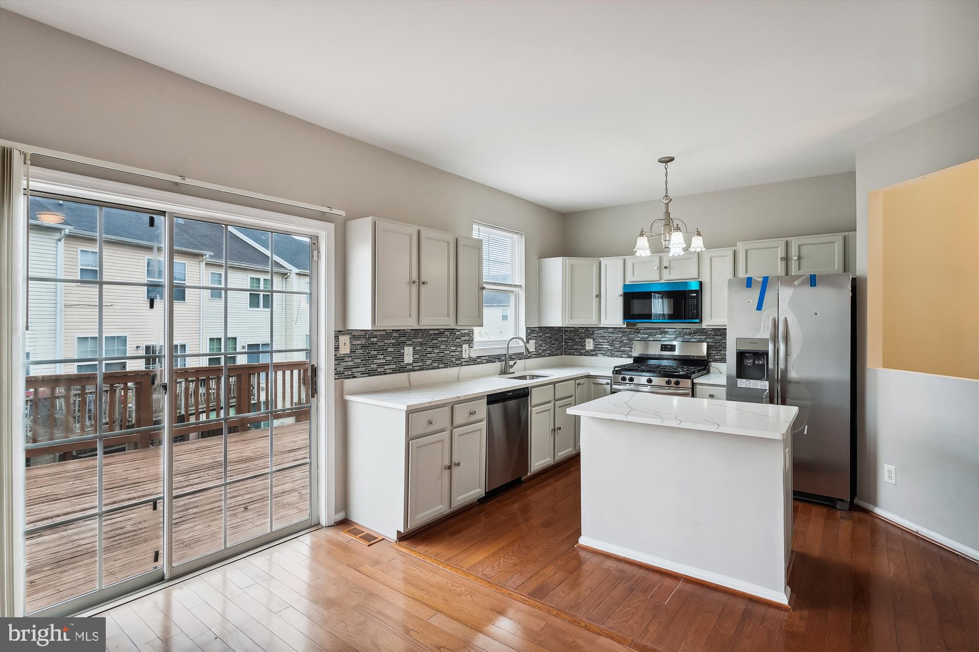 LAKESIDE - Residential