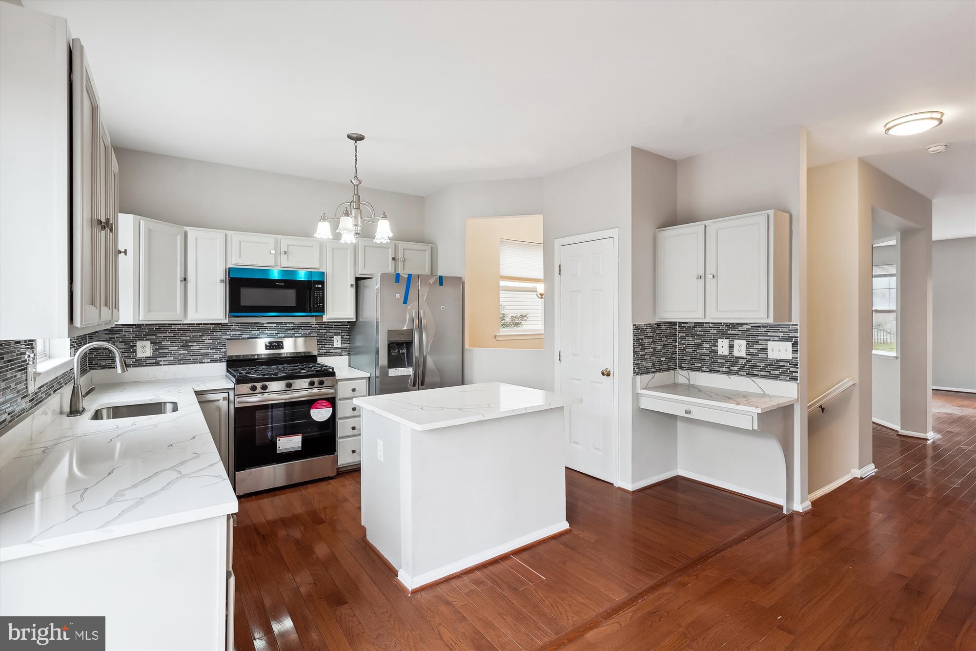 LAKESIDE - Residential