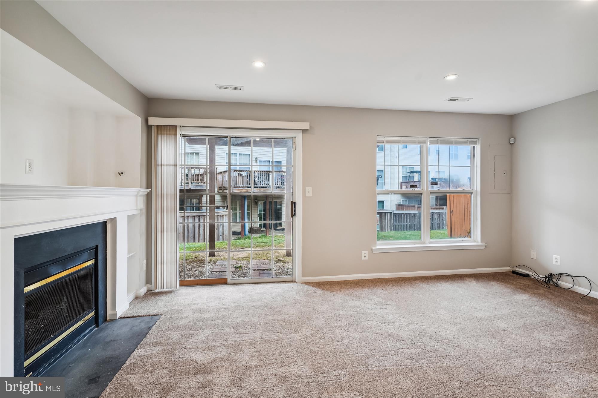 LAKESIDE - Residential