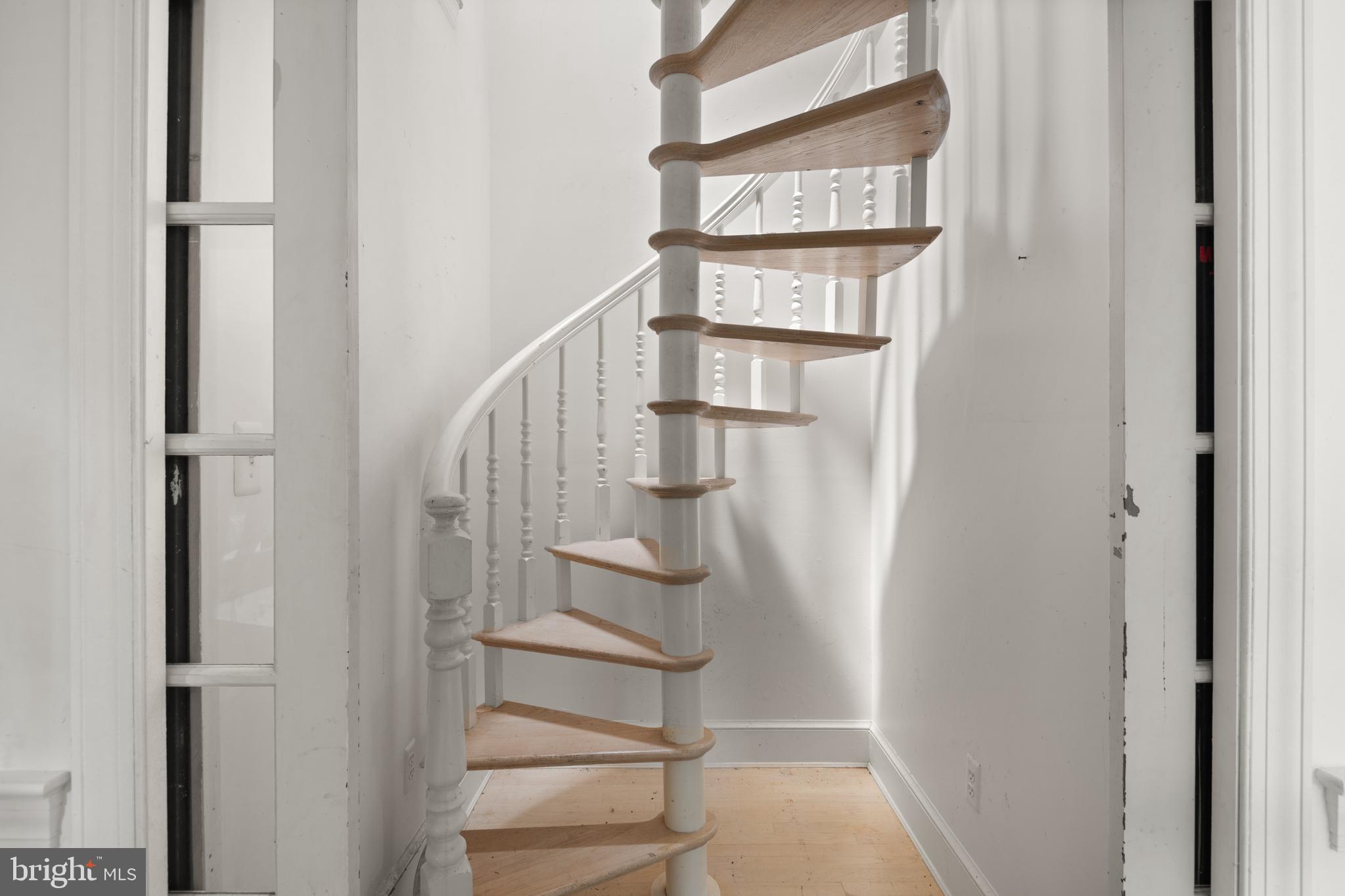 CLEARVIEW MANOR - Residential