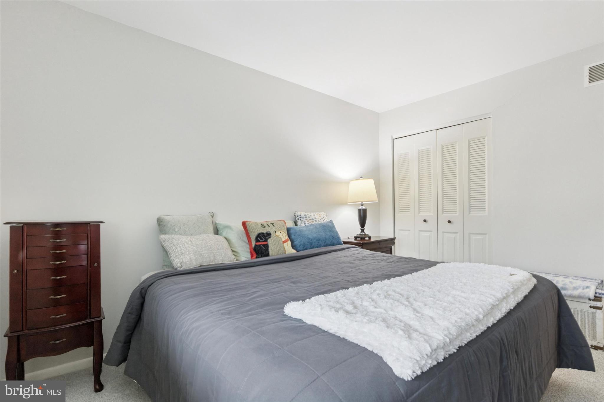 LAUREL HILLS - Residential