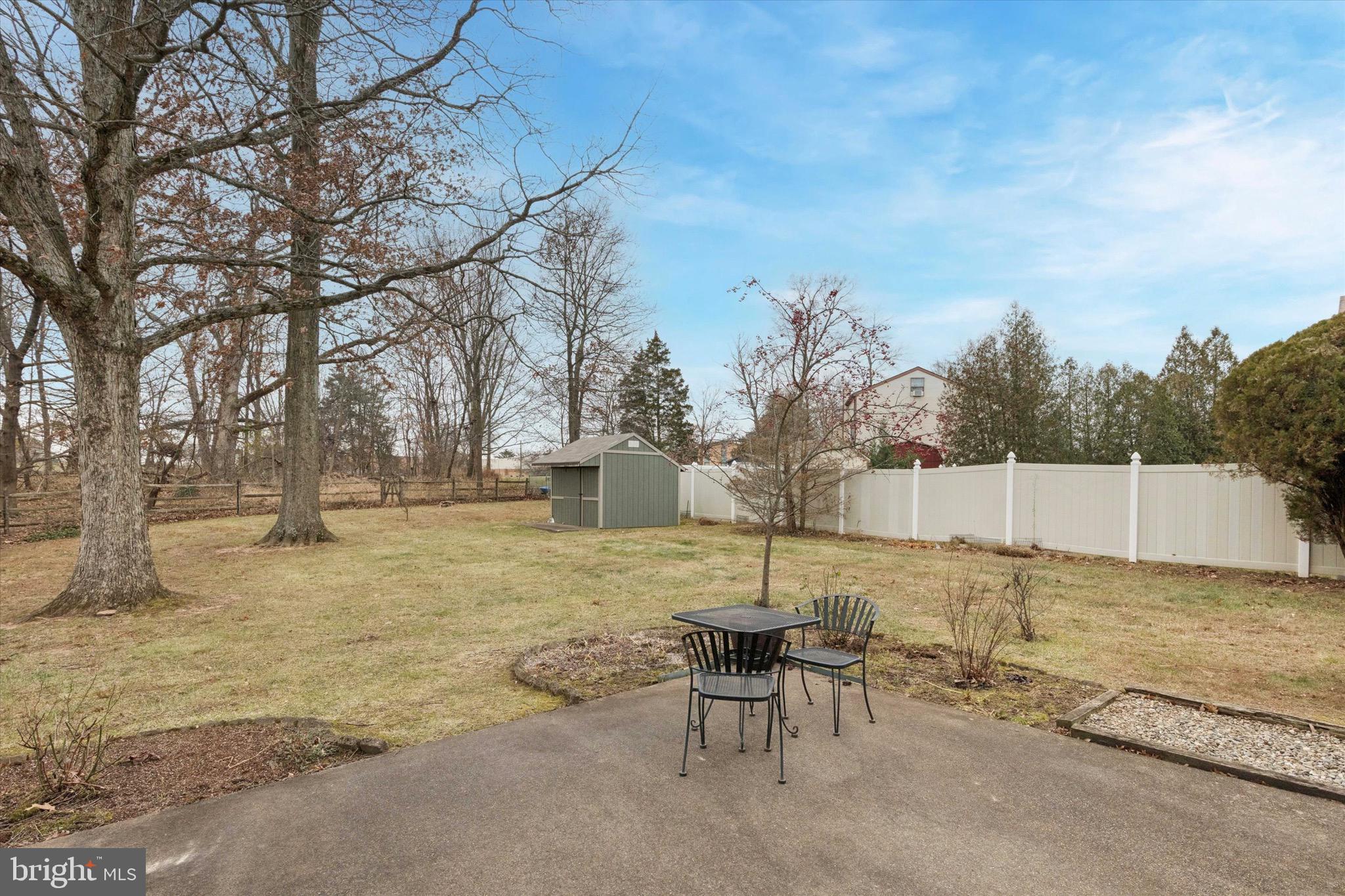 LAUREL HILLS - Residential