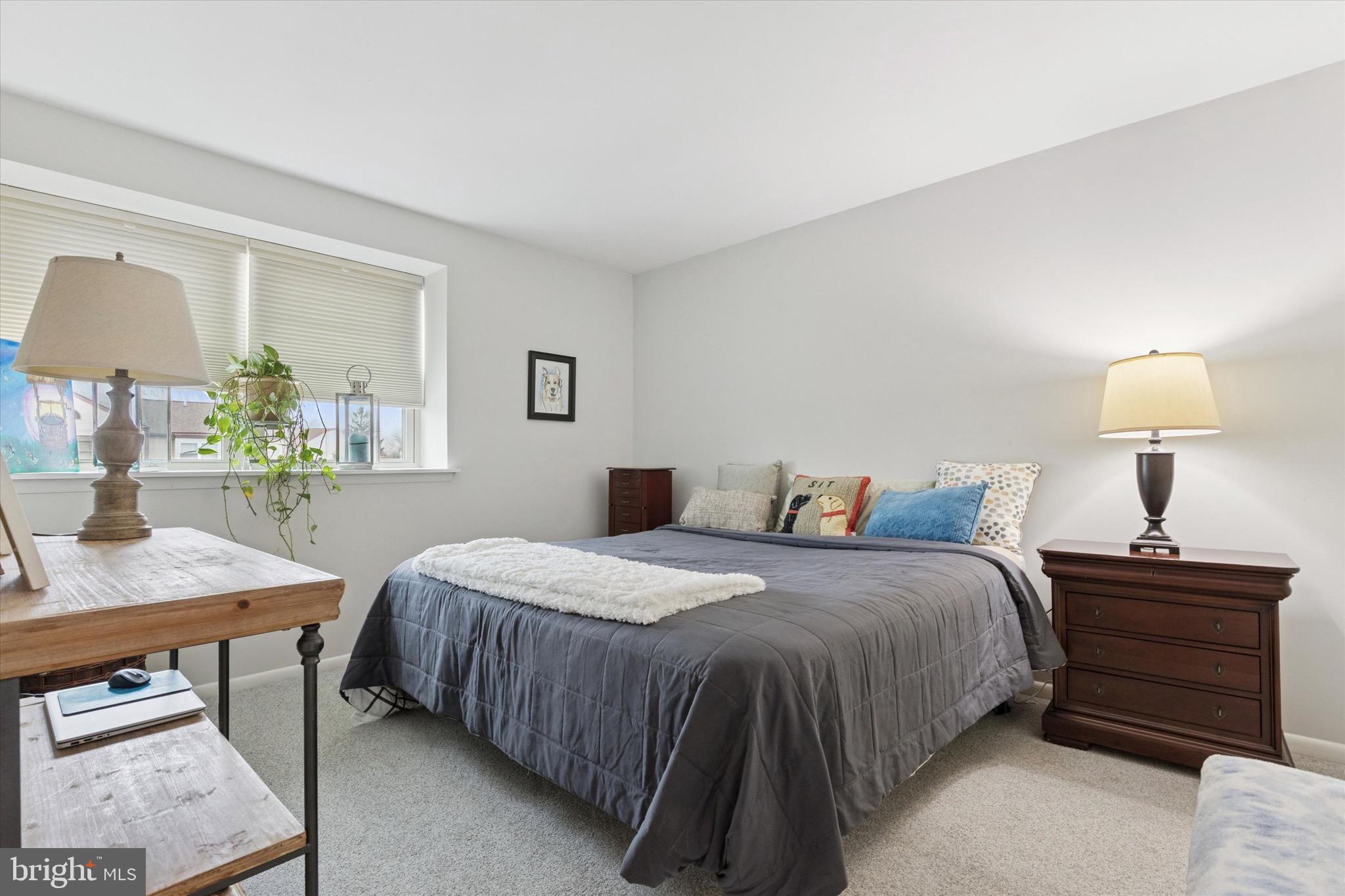 LAUREL HILLS - Residential