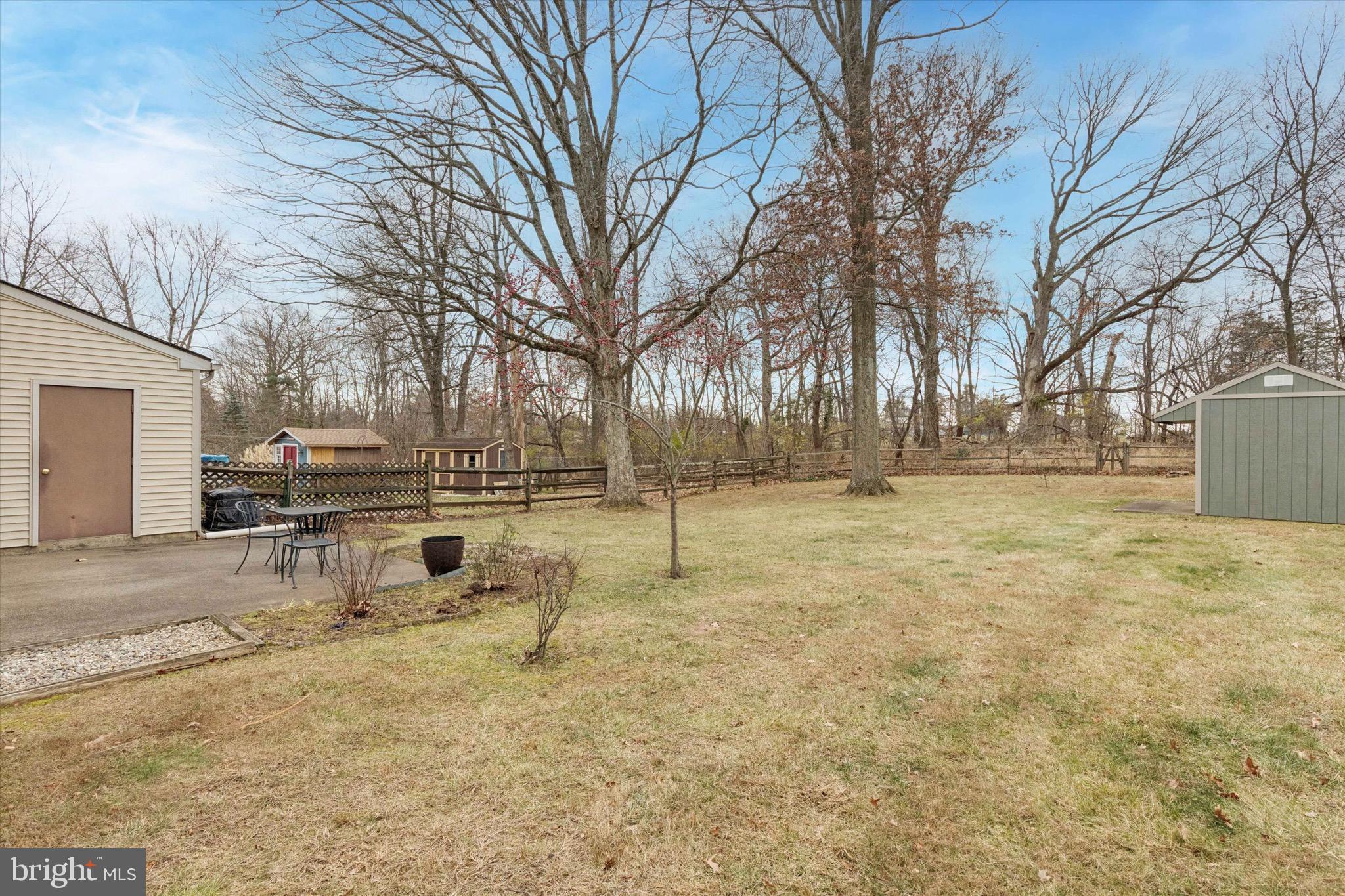 LAUREL HILLS - Residential