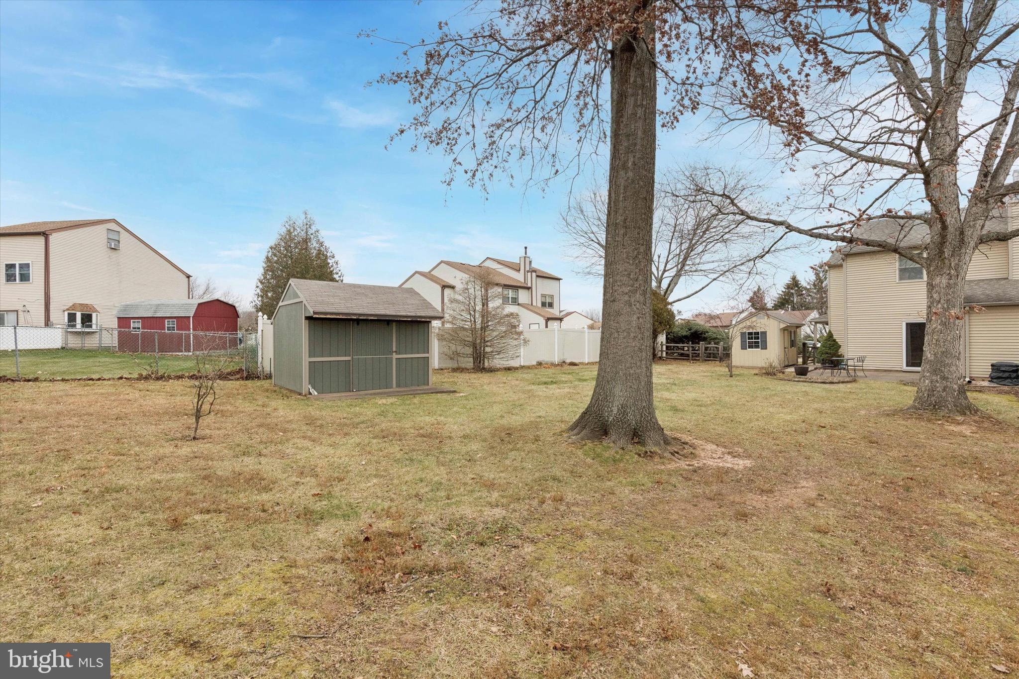 LAUREL HILLS - Residential