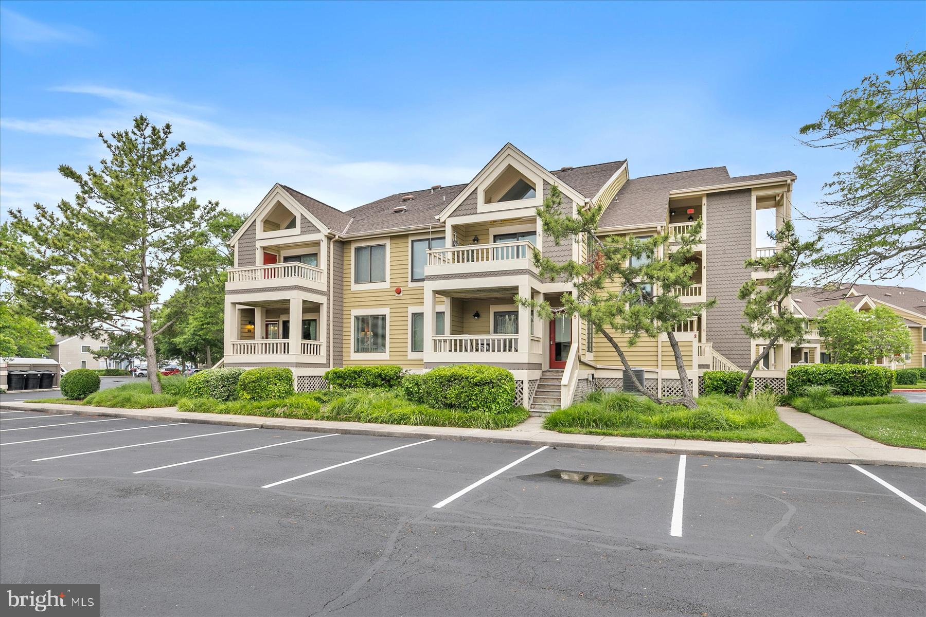 202 N HERON DRIVE 2026B