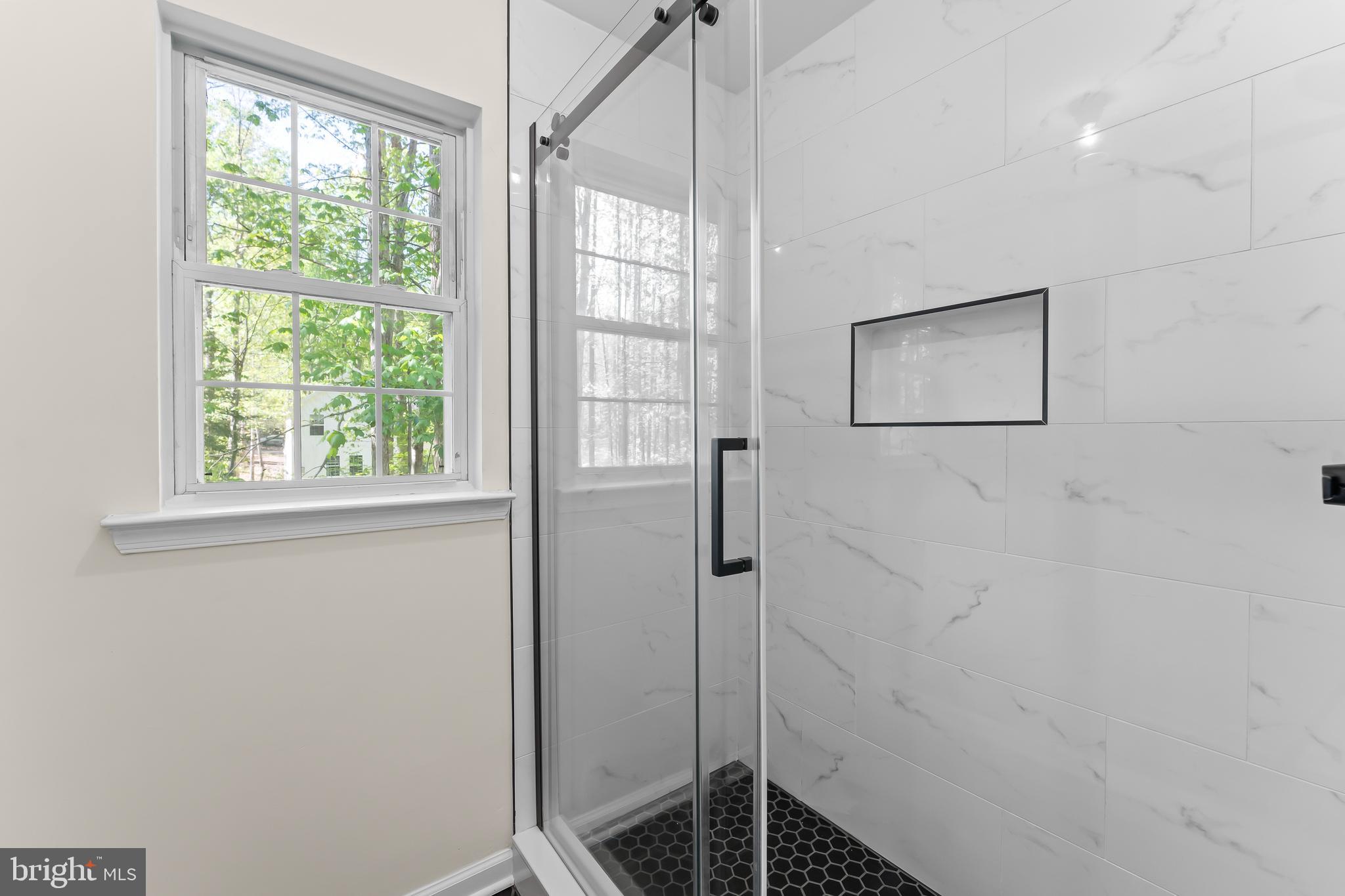 LAKE WILDERNESS - Residential