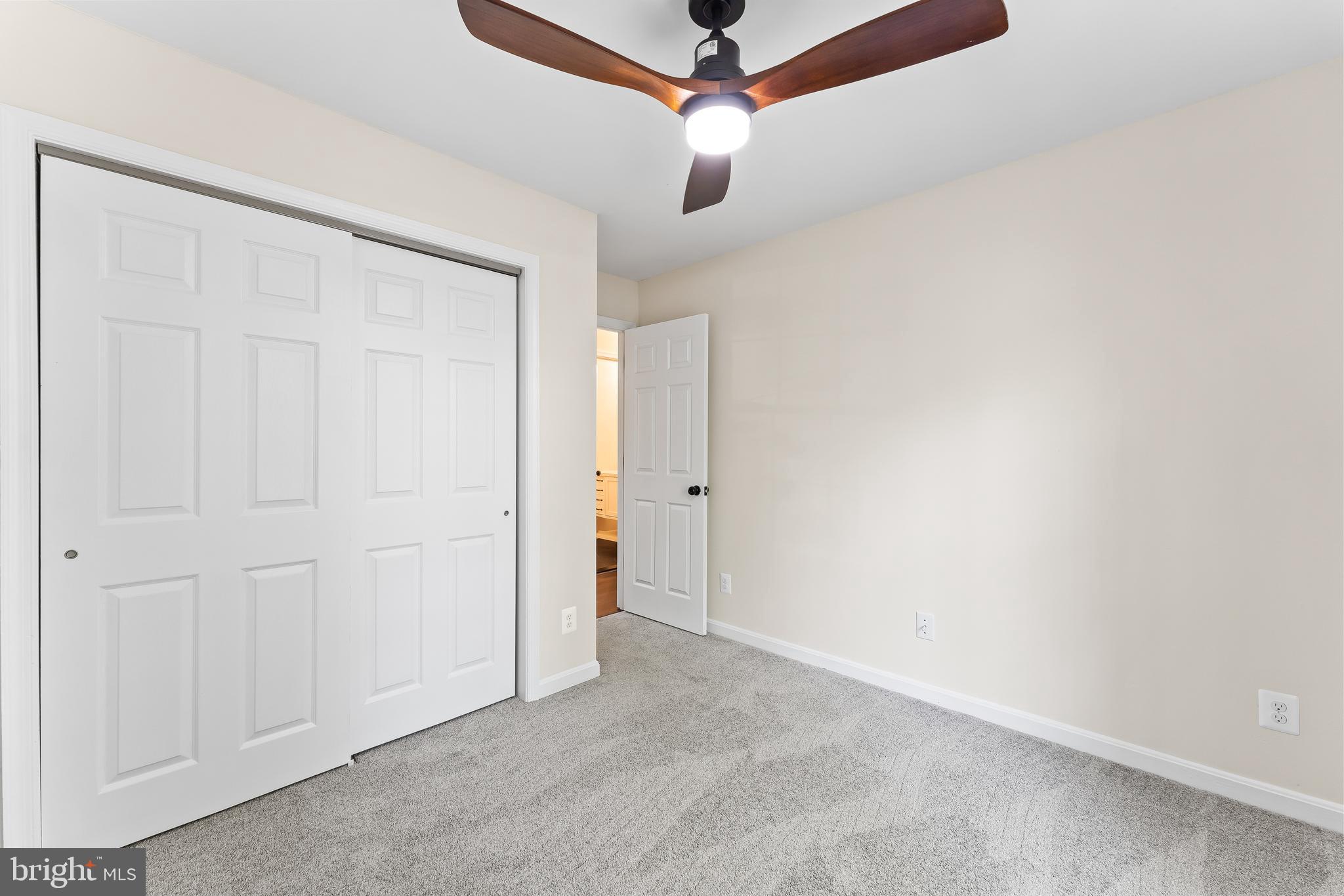 LAKE WILDERNESS - Residential