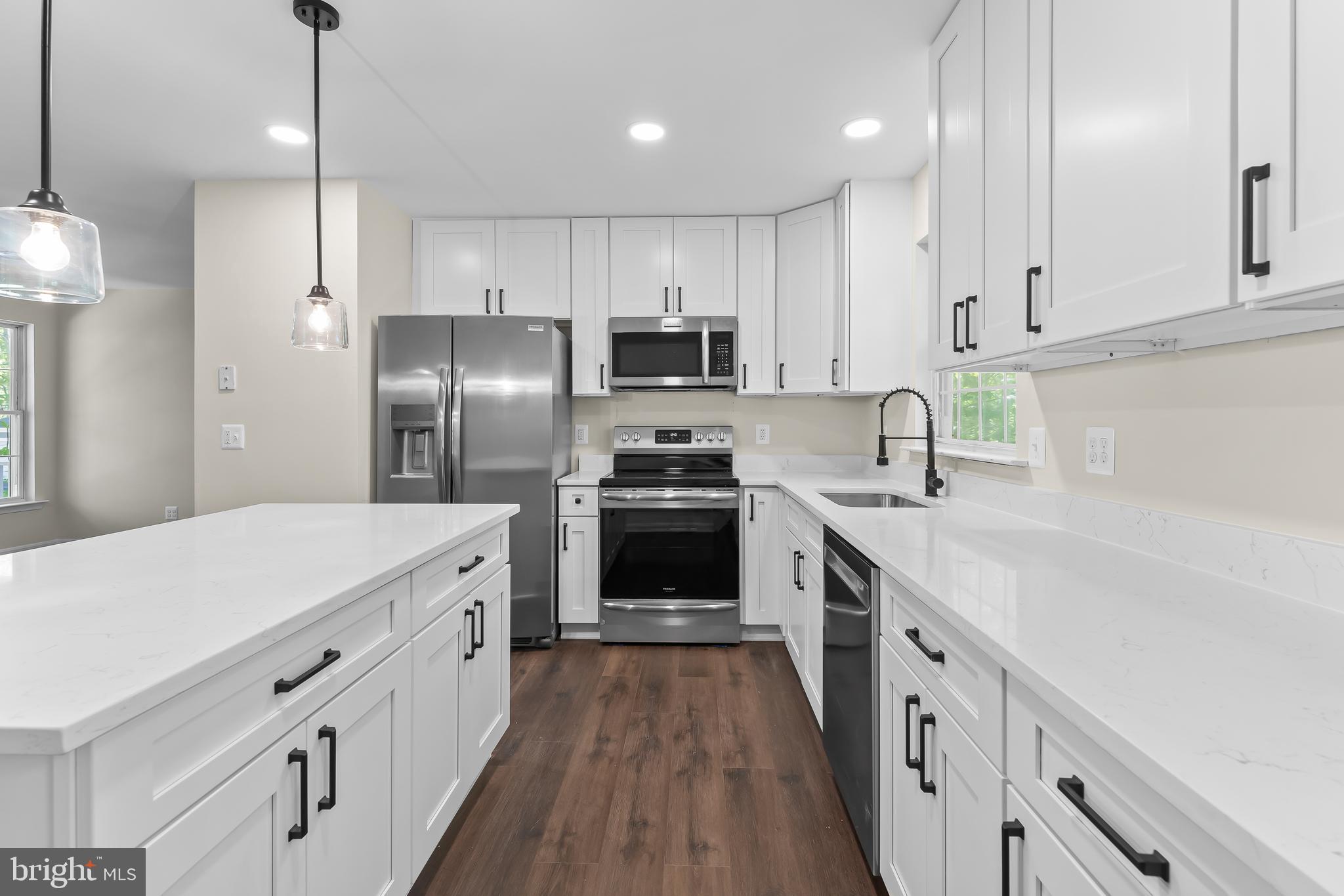 LAKE WILDERNESS - Residential