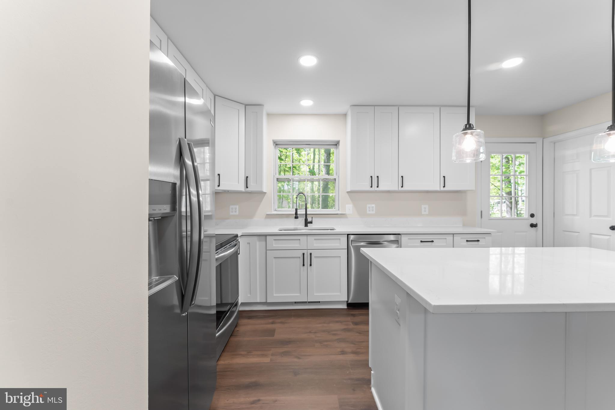 LAKE WILDERNESS - Residential