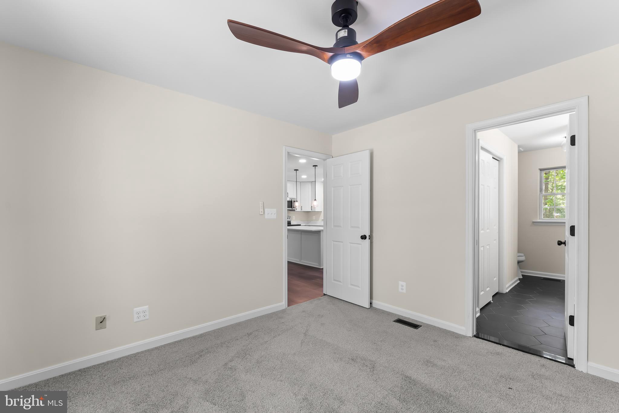 LAKE WILDERNESS - Residential