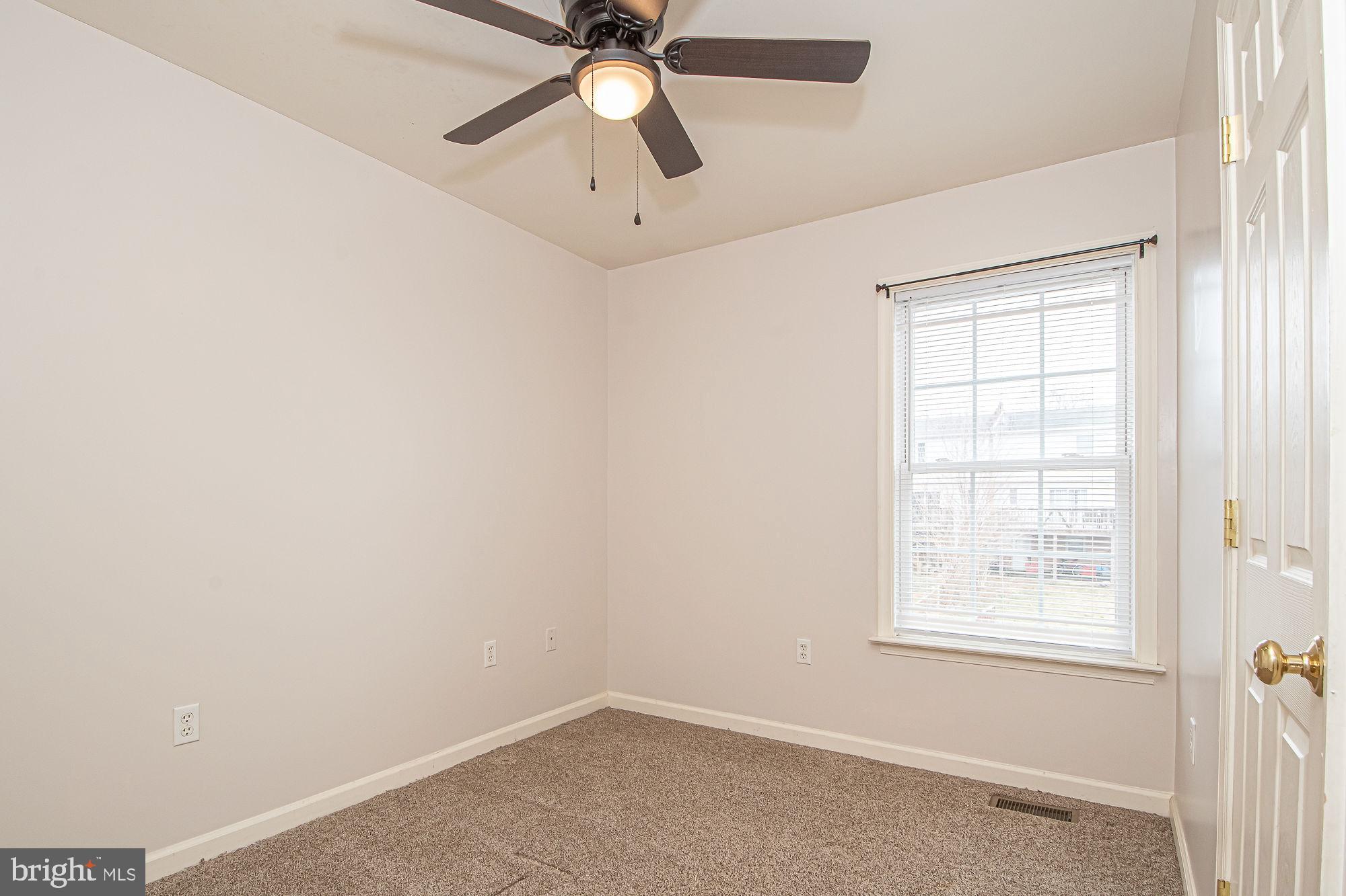 ROYAL VILLAGE - Residential