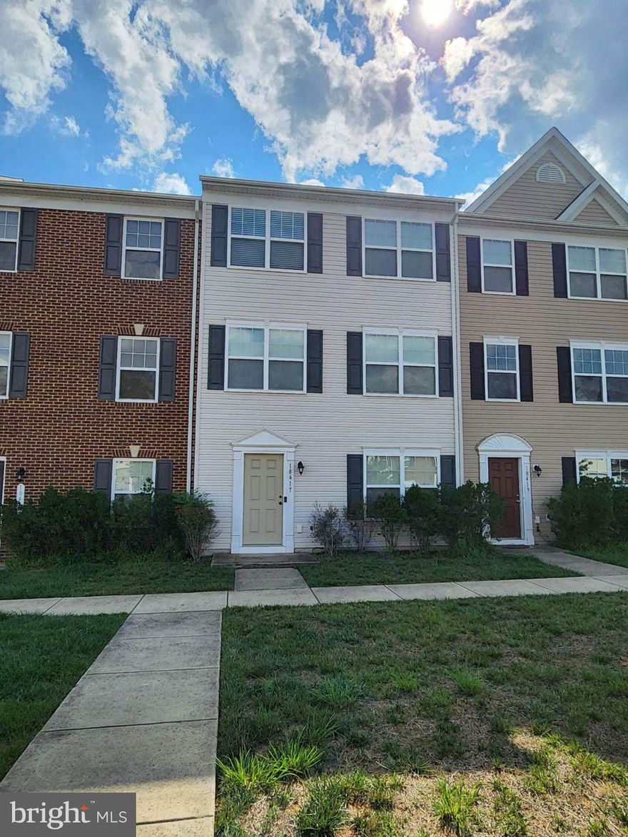 Welcome to this stunning three-level townhouse located in a golf course community. This exceptional home offers a convenient amenities, and a picturesque setting. With an array of jog/walk paths and tot lots/playgrounds, this community is perfect for those seeking an active lifestyle.
The townhouse boasts a one-car garage with a rear-load design, ensuring ease and accessibility. Step inside to discover a newly upgraded deck, providing an ideal space for outdoor relaxation.
The main floor of the townhouse features a beautiful kitchen, ample storage space, and high-quality appliances, the kitchen is a perfect blend of style and functionality.  Main level also includes Dining room and Rec Room.
On the upper level, you will find three generously sized bedrooms and two full baths offering a peaceful haven to unwind and recharge.   The main bedroom features, cathedral ceilings. 
Park your vehicle in the Rear load detached garage!
Don't miss the opportunity to make this remarkable townhouse your new home. Schedule a viewing today and discover all that Pendleton community offers.  Close access to I95!