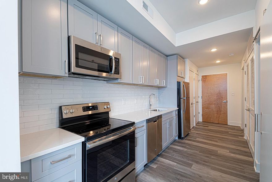 *Available 5/27!*

With stunning views, you’ll live in a luxurious junior 1 bedroom, 1 bathroom in the middle of Poplar, Spring Garden/Fairmount, and Northern Liberties neighborhoods, just minutes from hundreds of bars, restaurants, shopping and 2 blocks from the Spring Garden-Broad Street Line Station that will get you downtown in a heart beat! As you enter the space, the living room is flooded with natural lighting, an open floor plan and is spacious enough to fit any size furniture you have. This is your dream kitchen: stainless steel appliances including electric stove/oven, microwave, dishwasher and refrigerator, a garbage disposal, modern cabinets, and granite counter tops. The bathroom features a stylish vanity and shower/tub combination. The bedroom is spacious with a large closet!

Lease Terms: Generally, 1st month, and 1 month security deposit due at, or prior to, lease signing. Other terms may be required by Landlord such as last month’s rent upfront. $65 application fee per applicant. Tenants are responsible for: electricity, gas (if applicable), cable/internet and $10/mo technology fee. Water is a flat monthly fee of $60. Additional fees or requirements may be applicable for units with Homeowners or Condo Associations. Landlord Requirements: Applicants to make 3x the monthly rent in verifiable gross income, credit history to be considered, no evictions within the past 5 years, and must have a verifiable rental history with on-time rental payments. Exceptions to this criteria may exist under the law and will be considered. Cosigners will be considered.

*Price reflects the net effective rent when a 2-week credit is applied at $1,445/mo.
*Parking may be available for an additional $250/mo fee.
*Small pets permitted with owner approval – $35/month pet rent per pet