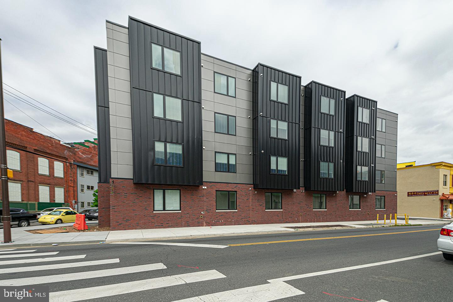 LOFT DISTRICT - Residential Lease