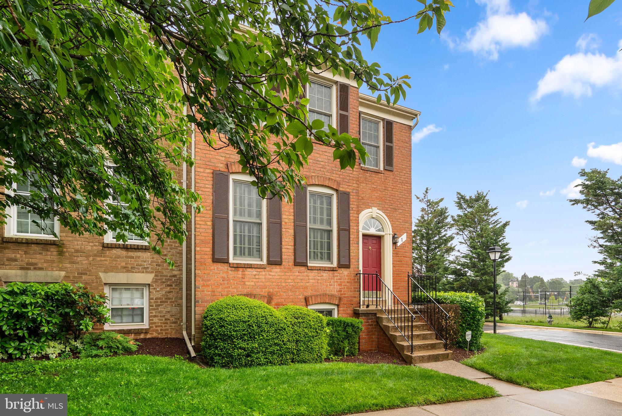 1 CEDARWOOD COURT