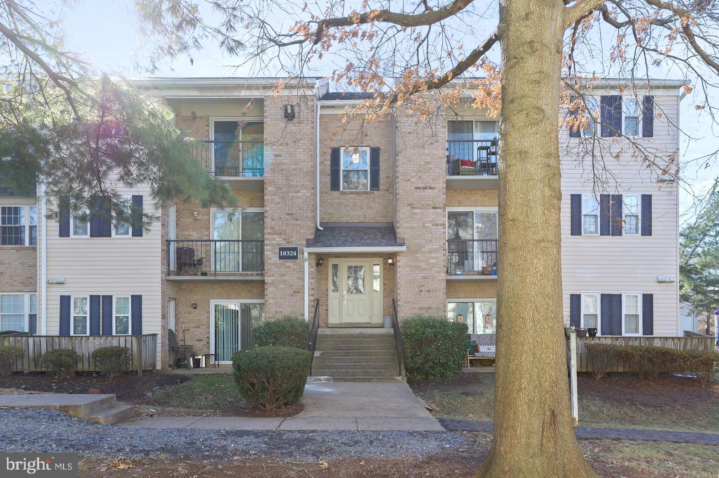 FLOWER HILL - Residential Lease